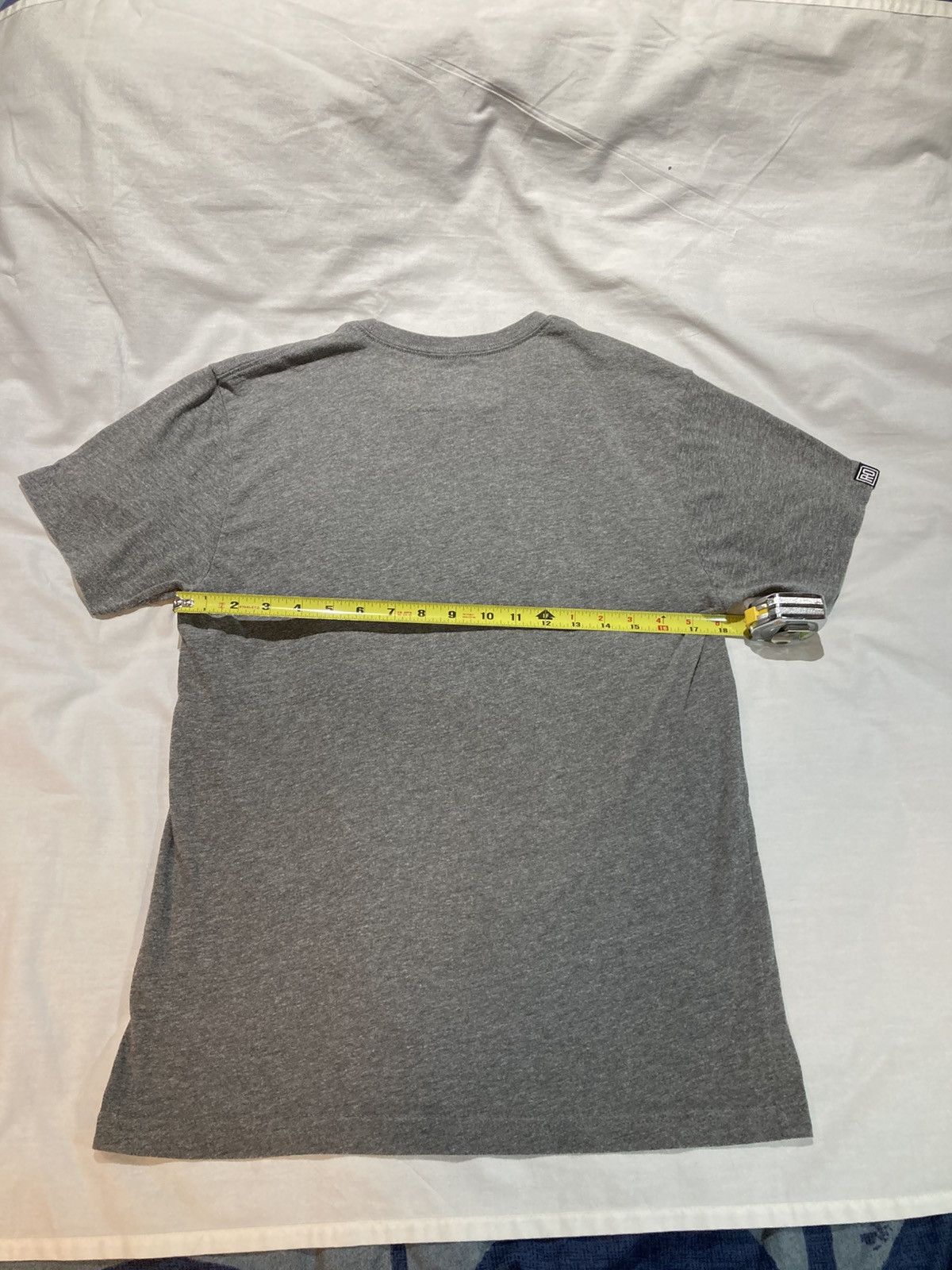 Roots Of Flight Roots of Fight Roberto Clemente T-shirt, size medium Size US M / EU 48-50 / 2 - 5 Thumbnail