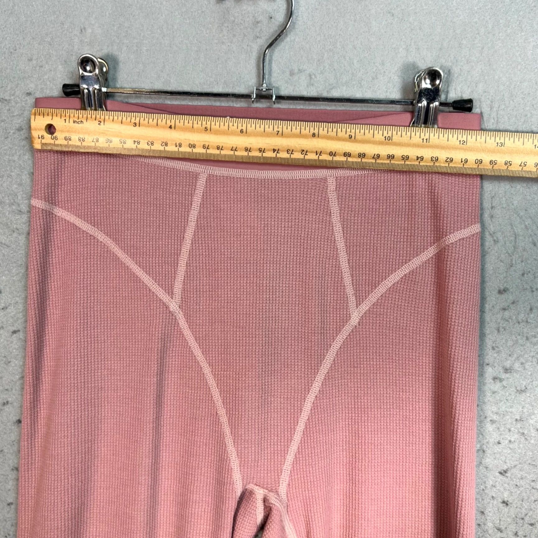 Fabletics Fabletics Leggings Women Size Small Dusty Rose Thermal Base Layer Compression Womens Size 28" / US 6 / IT 42 - 4 Thumbnail
