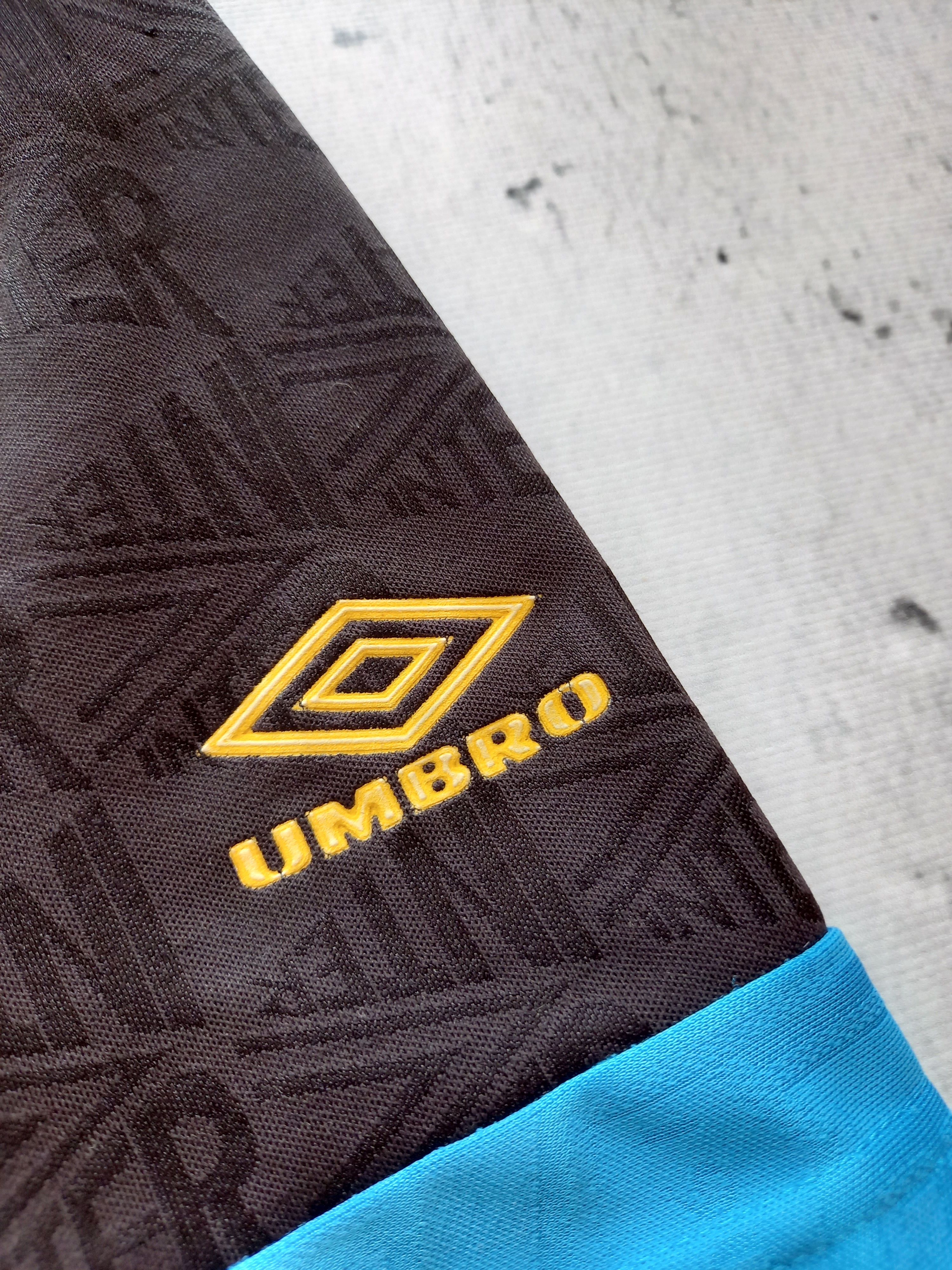 Umbro × Vintage 90s Vintage Umbro Inter FC Shorts Internazionale Milan Size US 32 / EU 48 - 2 Thumbnail