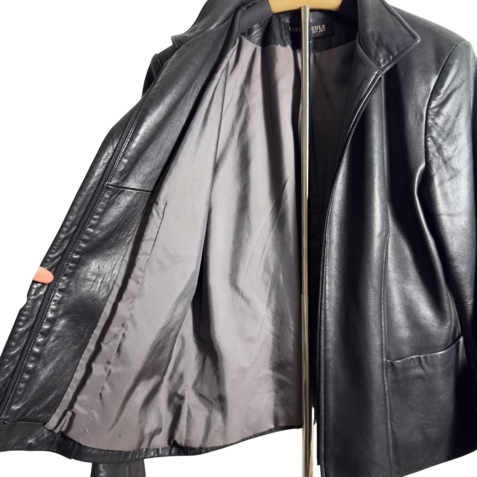 Kenneth Cole Vintage Kenneth Cole Genuine Leather Jacket in Black Womens Size M / US 6-8 / IT 42-44 - 5 Thumbnail