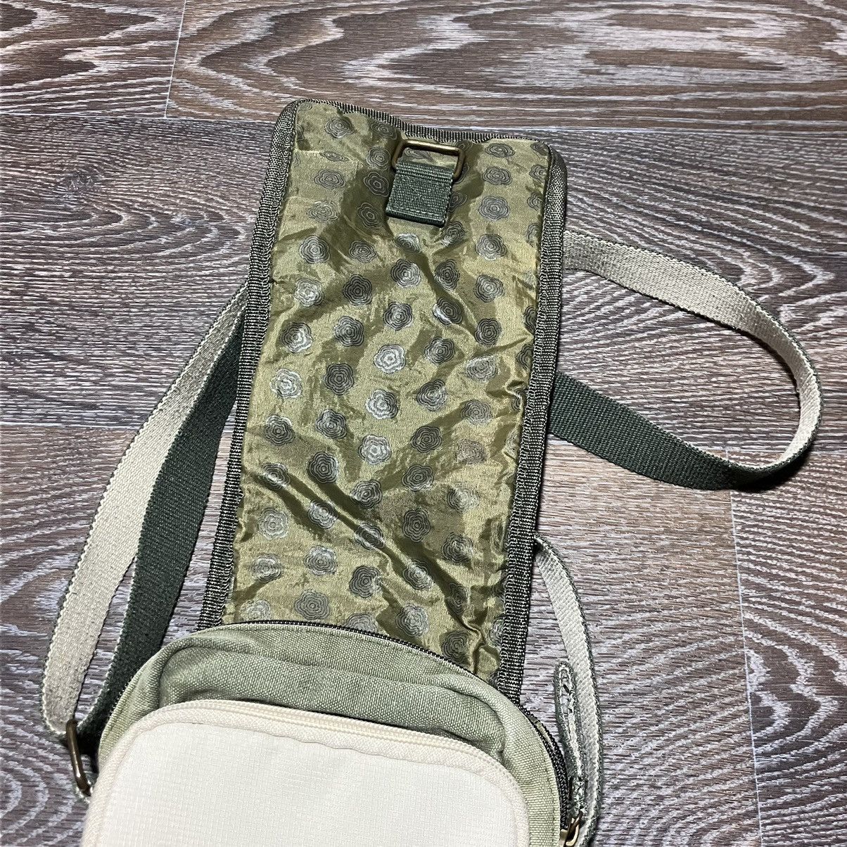 Kickers Y2K Vintage KICKERS Messenger Shoulder Bag Beige Khaki Size ONE SIZE - 12 Thumbnail