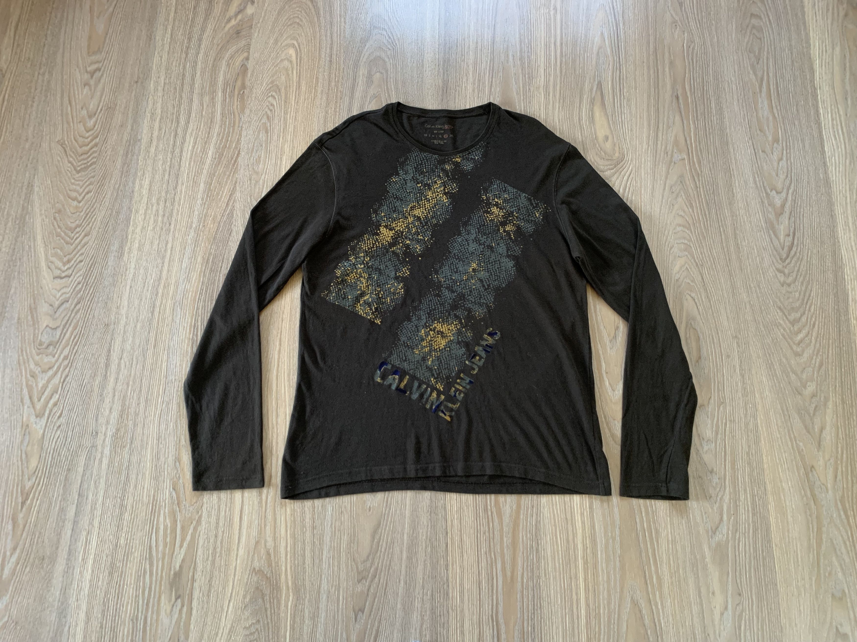 Calvin Klein Calvin Klein Mens Vintage Printed Long Sleeve Size US XXL / EU 58 / 5 - 1 Thumbnail