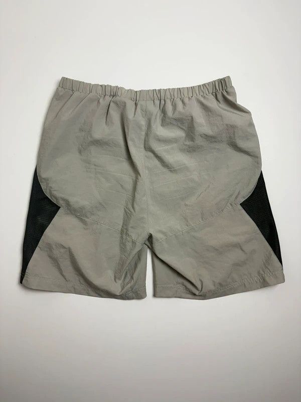 Nike ACG Vintage Nike ACG Grey Nylon Shorts Size US 34 / EU 50 - 6 Thumbnail