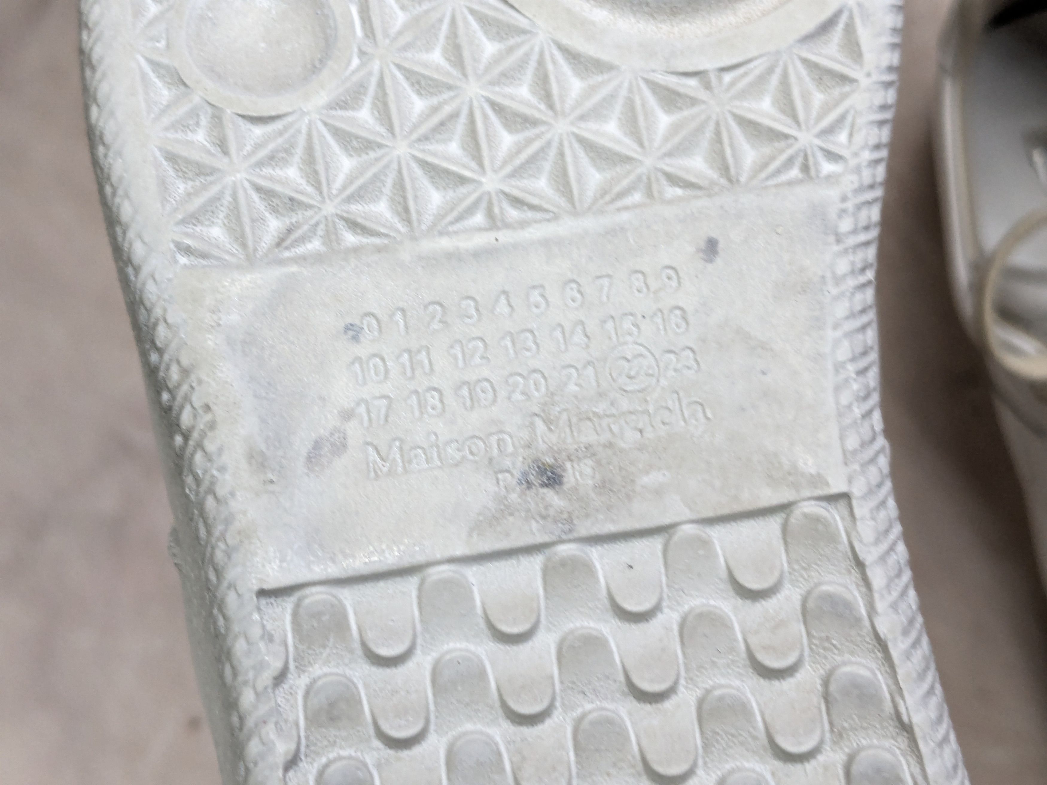 Maison Margiela Maison Margiela Replica GAT White 9 42 Low Tops Leather Size US 9 / EU 42 - 15 Thumbnail