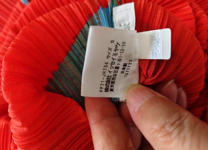 Issey Miyake Issey Miyake size:5 Red pleated dress Size XS / US 0-2 / IT 36-38 - 4 Thumbnail