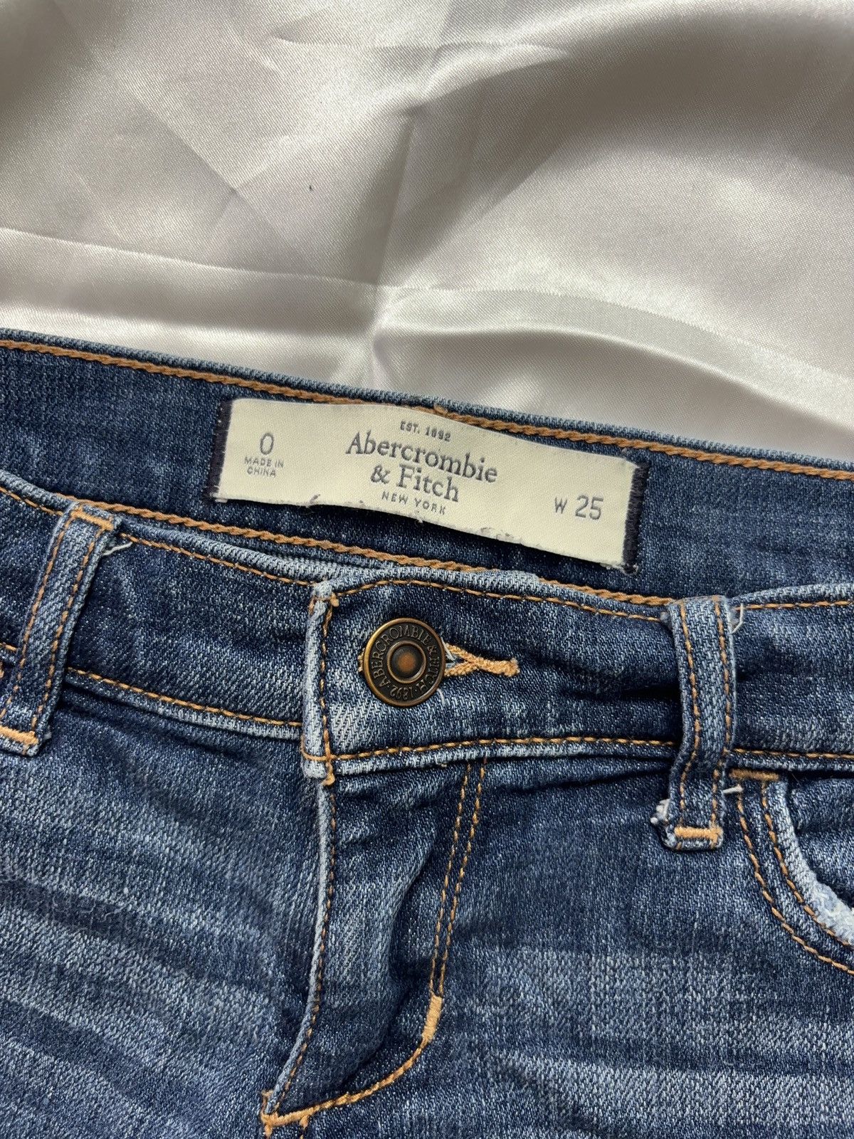 Abercrombie & Fitch × Vintage Micro sexy mini denim vintage shorts Size 26" / US 2 / IT 38 - 7 Thumbnail