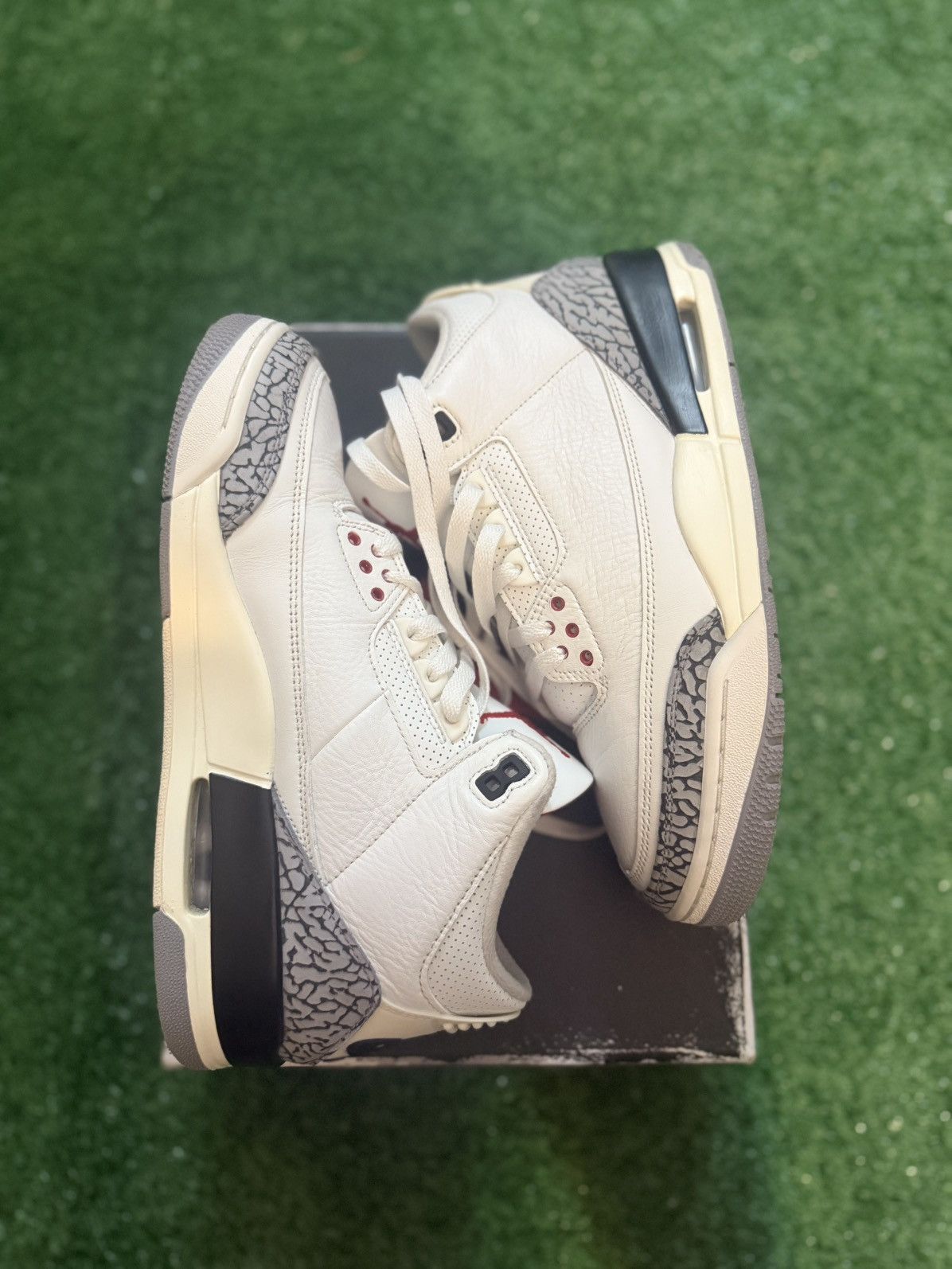 Nike Jordan 3 reimagined white cement Size US 9 / EU 42 - 4 Thumbnail