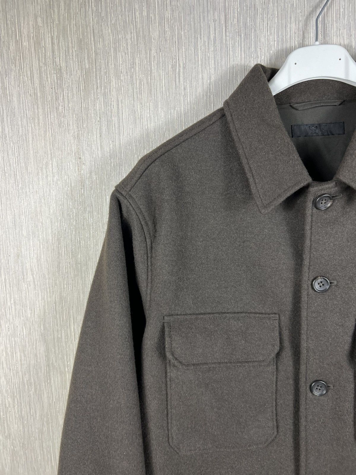 Uniqlo Uniqlo classic overshirt jacket button up with pockets Size US M / EU 48-50 / 2 - 4 Thumbnail