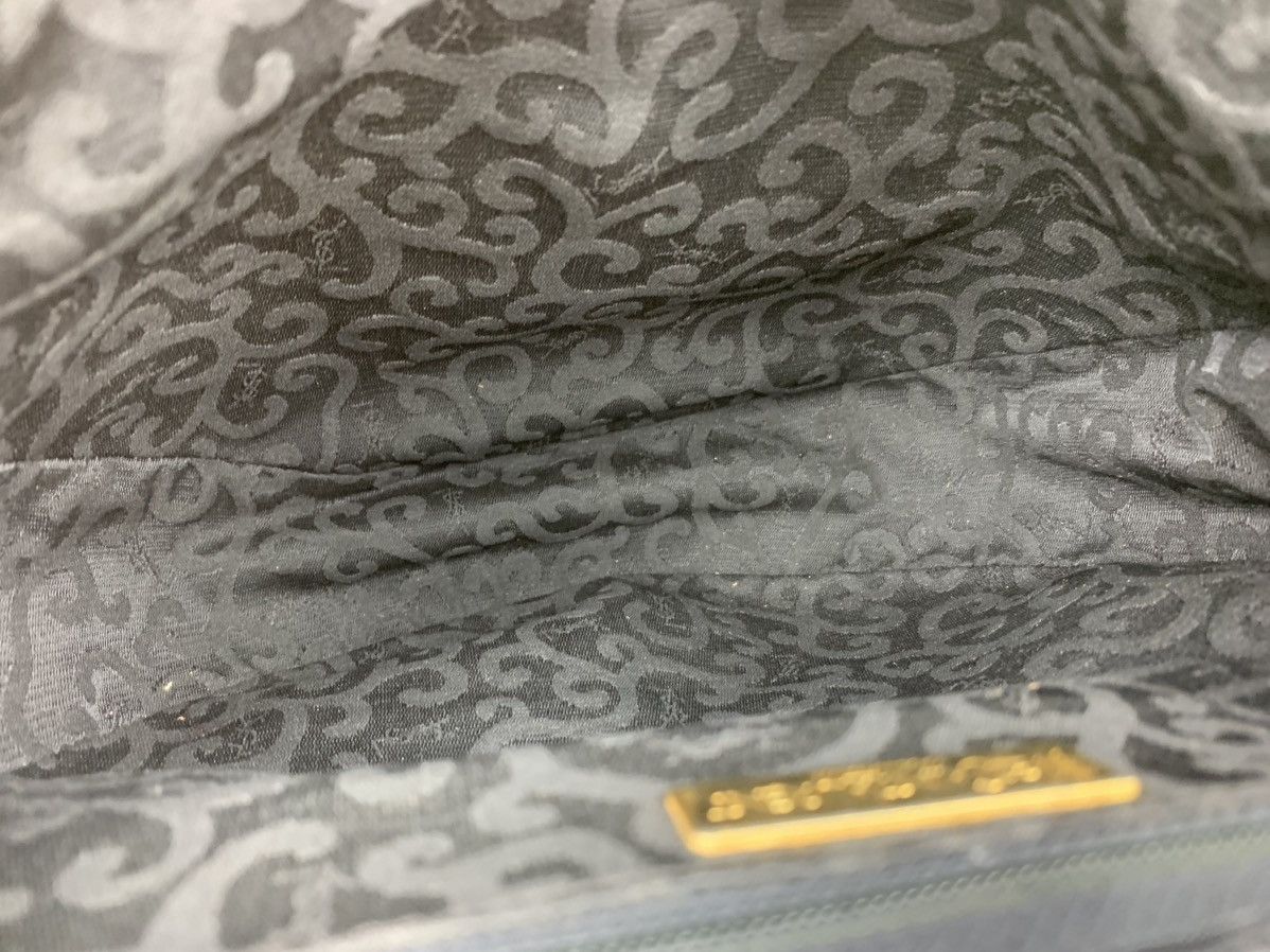 Yves Saint Laurent Authentic vintage ysl Arabesque Pattern Shoulder Bag Leather Size ONE SIZE - 18 Thumbnail