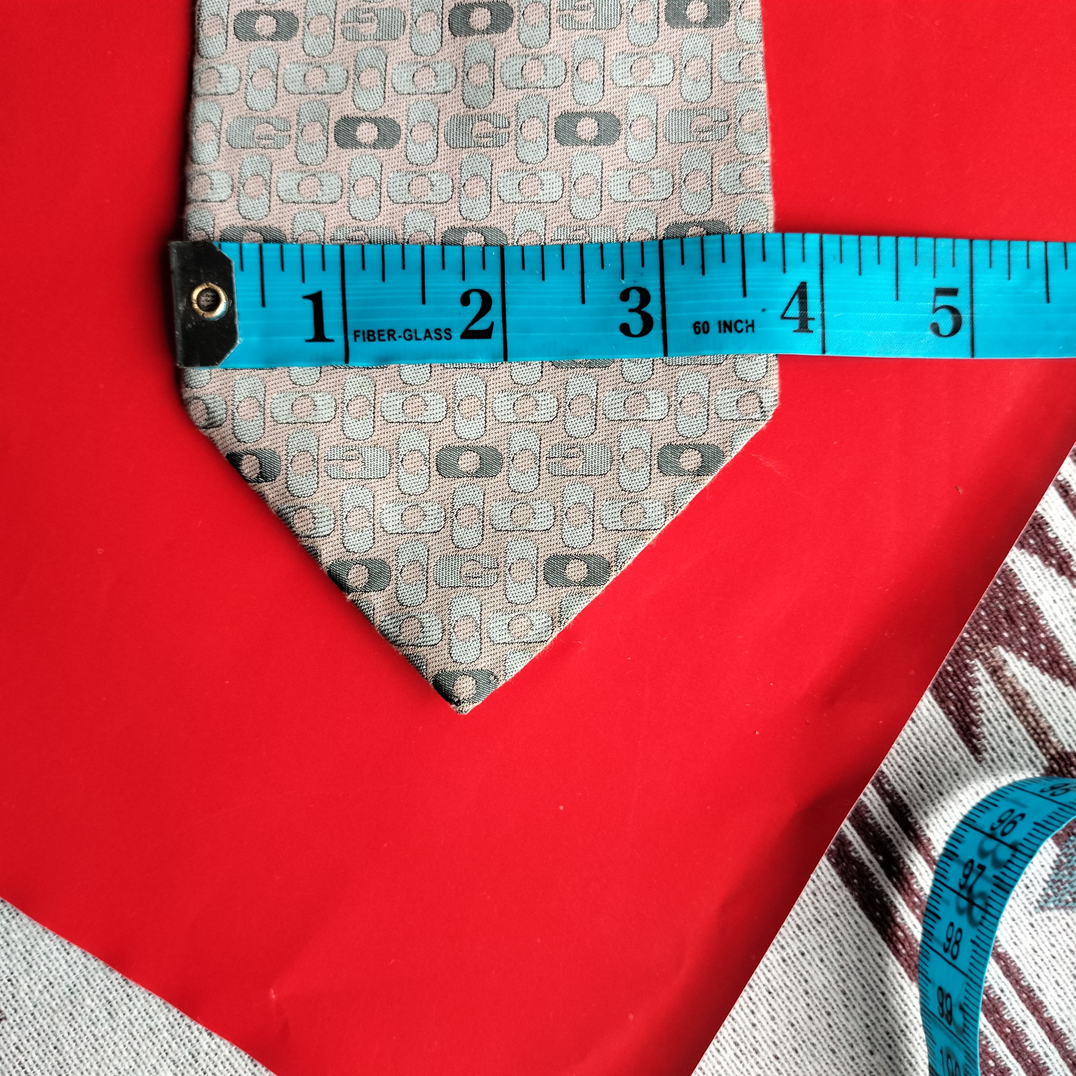 Gucci Early 2000 Gucci tom ford era font tie Size ONE SIZE - 17 Thumbnail