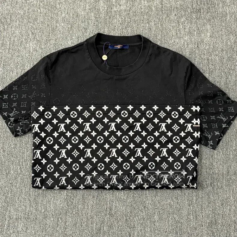 Louis Vuitton Louis Vuitton Full LOGO-printed gradient printed round nec Size US M / EU 48-50 / 2 - 2 Thumbnail