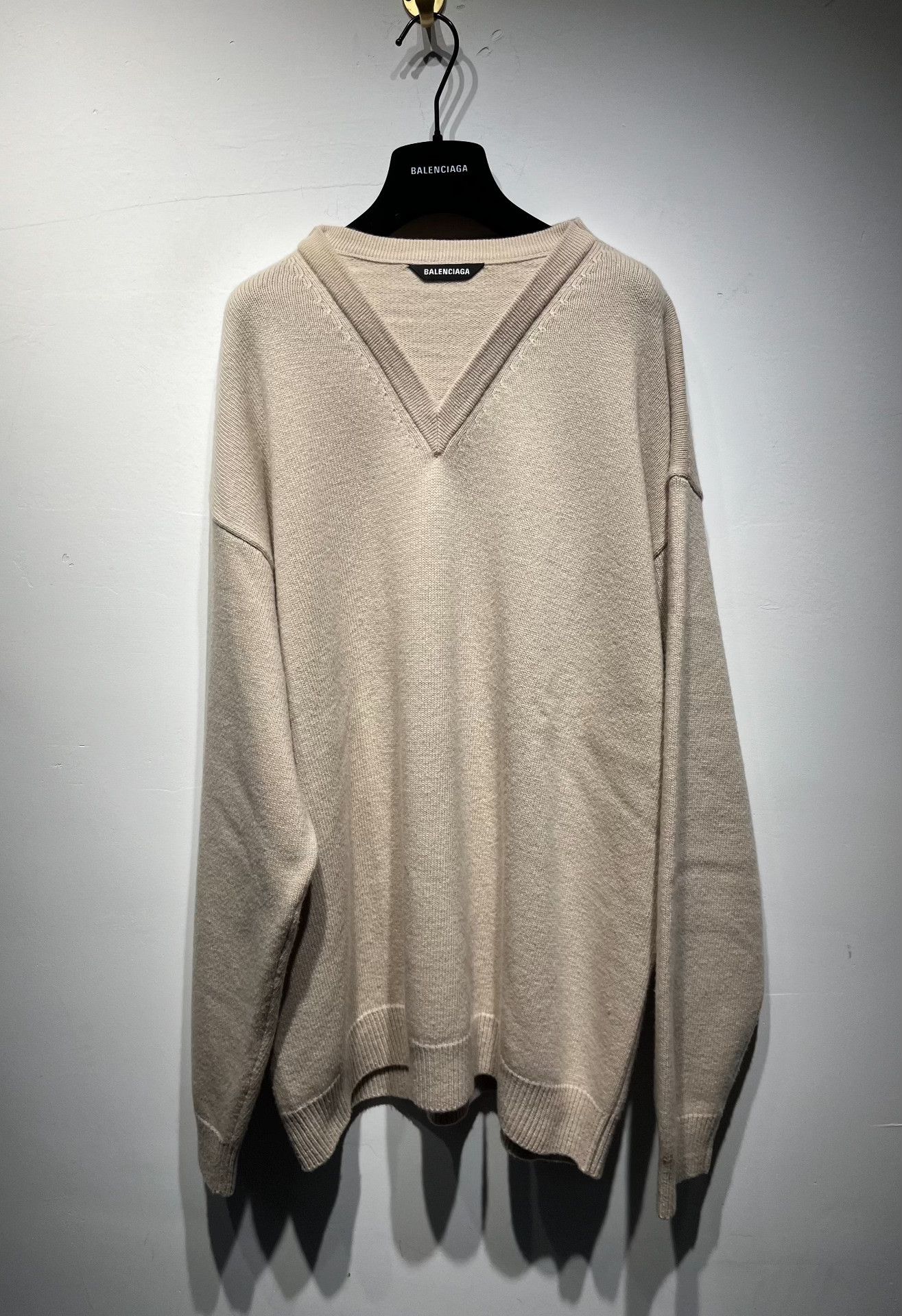 Balenciaga Balenciaga Wool Beige Sweater XS Women Size XS / US 0-2 / IT 36-38 - 1 Thumbnail
