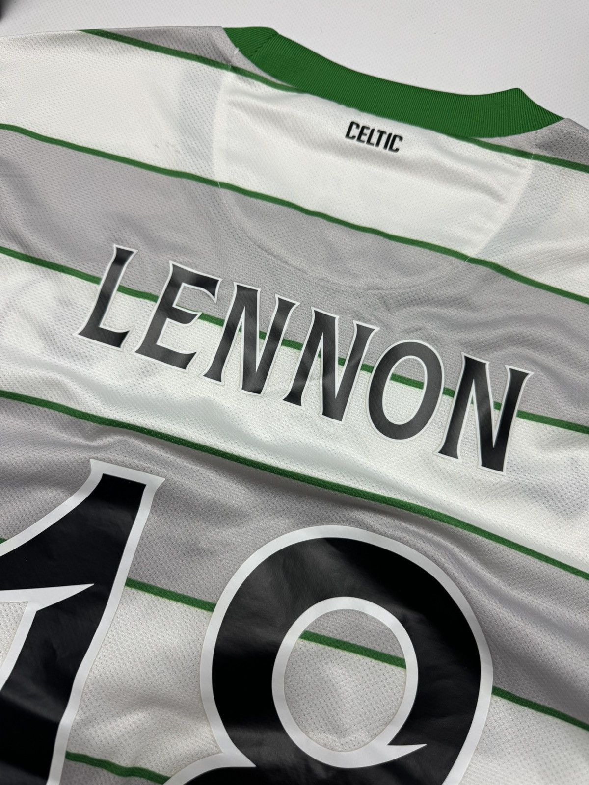 Nike Rare Celtic Nike soccer jersey #18 Lennon y2k Size US M / EU 48-50 / 2 - 4 Thumbnail