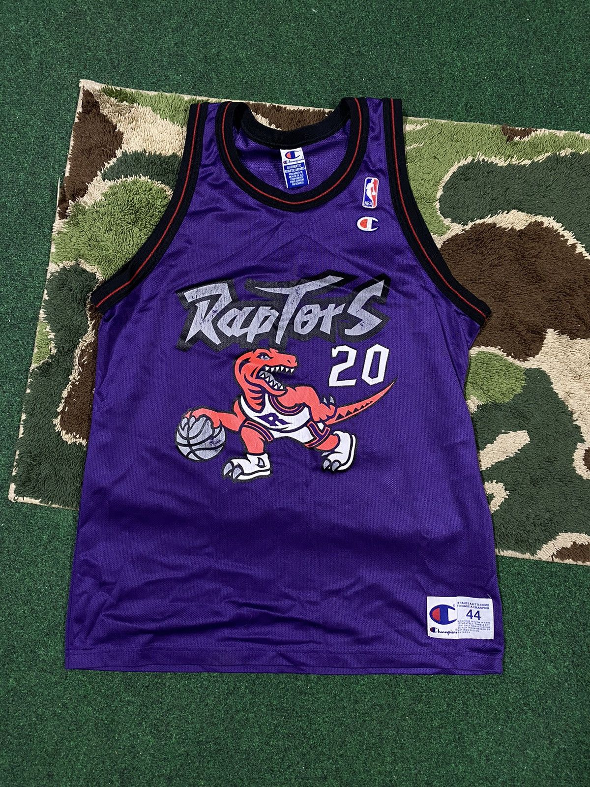 Vintage 90’s Vintage Champion Toronto Raptors Jersey Stoudamire Med Size US M / EU 48-50 / 2 - 1 Thumbnail
