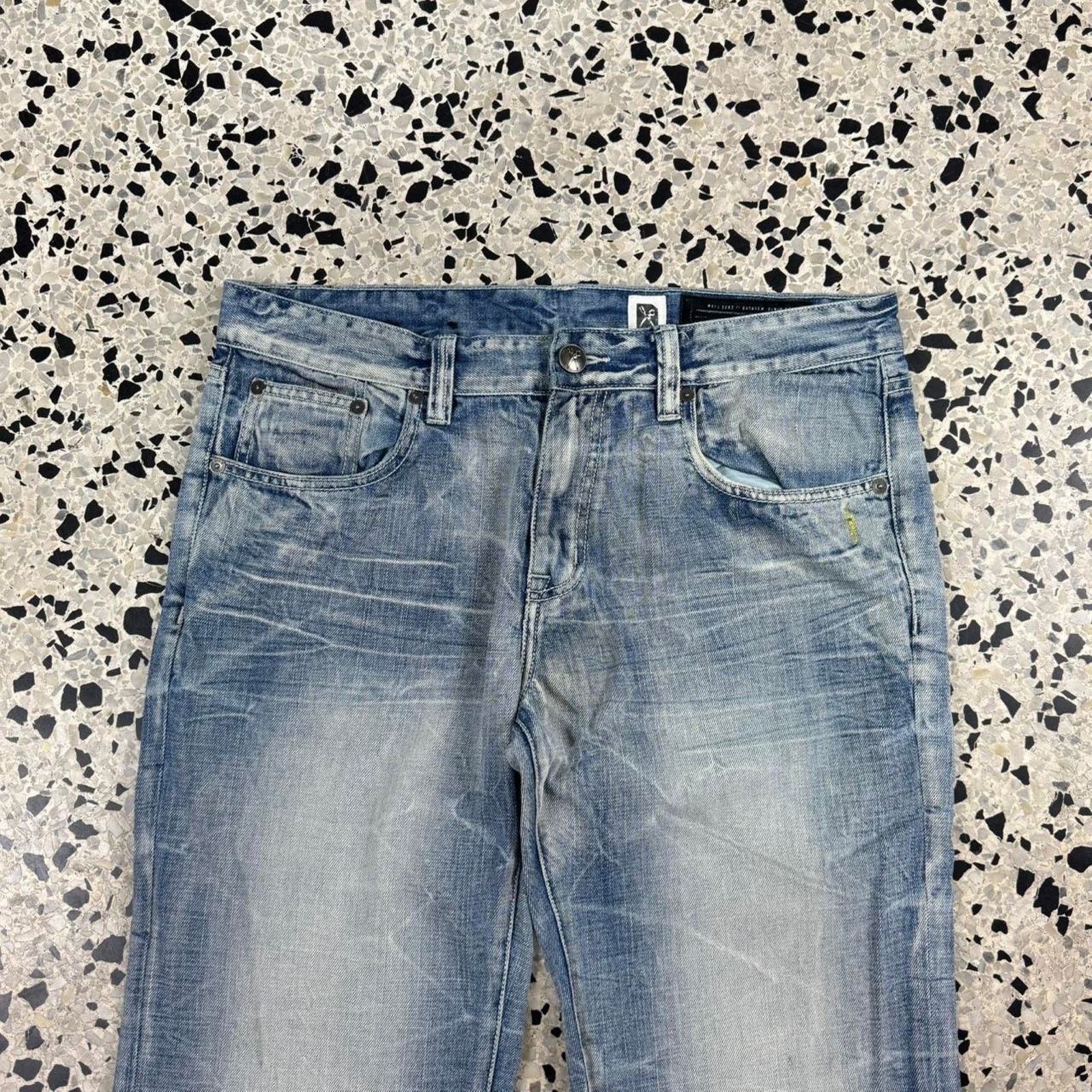 Ecko Unltd. VINTAGE Y2K MARC ECKO CUT & SEW LIGHTWASH DENIM JEANS: Size US 34 / EU 50 - 2 Thumbnail