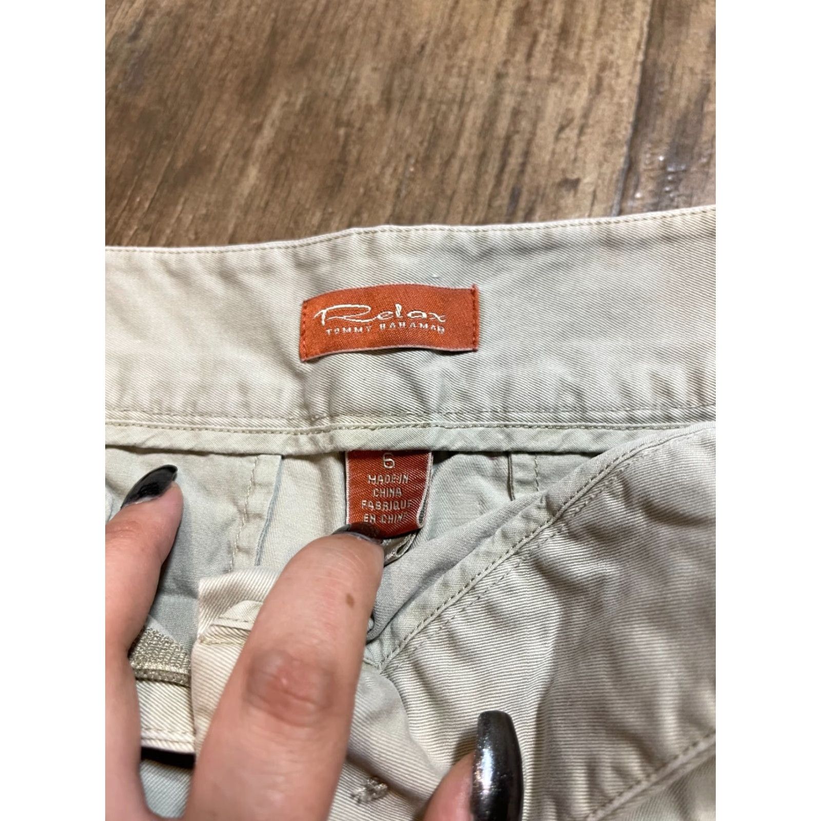 Tommy Bahama Tommy Bahama Shorts Womens Size 6 Beige Relaxed Regular 6 Womens George Shorts Mens Size 32 Gray missinin a bottom Size 28" / US 6 / IT 42 - 5 Thumbnail