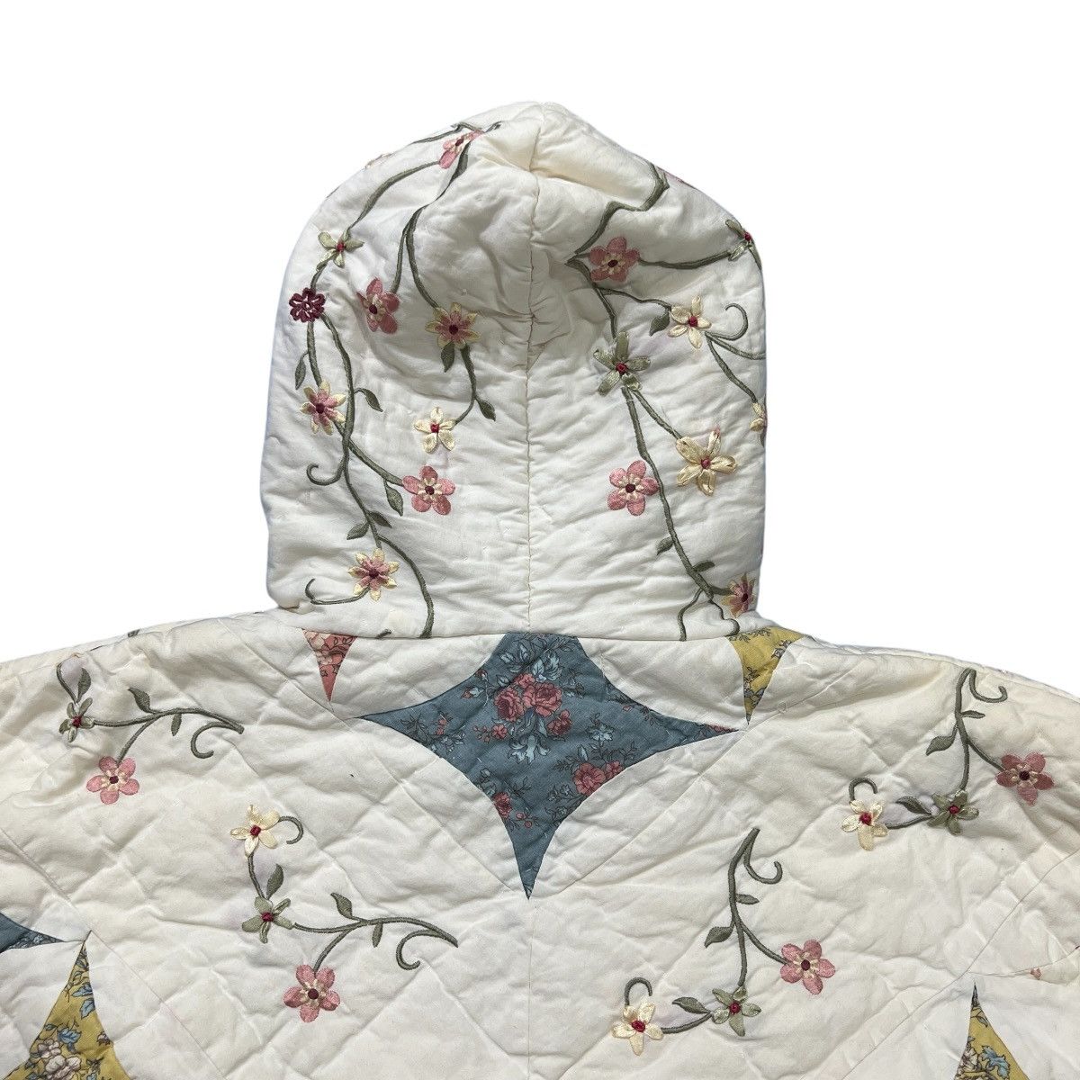 Other Vivid Visions Upcycled Vintage Quilt Hoodie Size US L / EU 52-54 / 3 - 6 Thumbnail