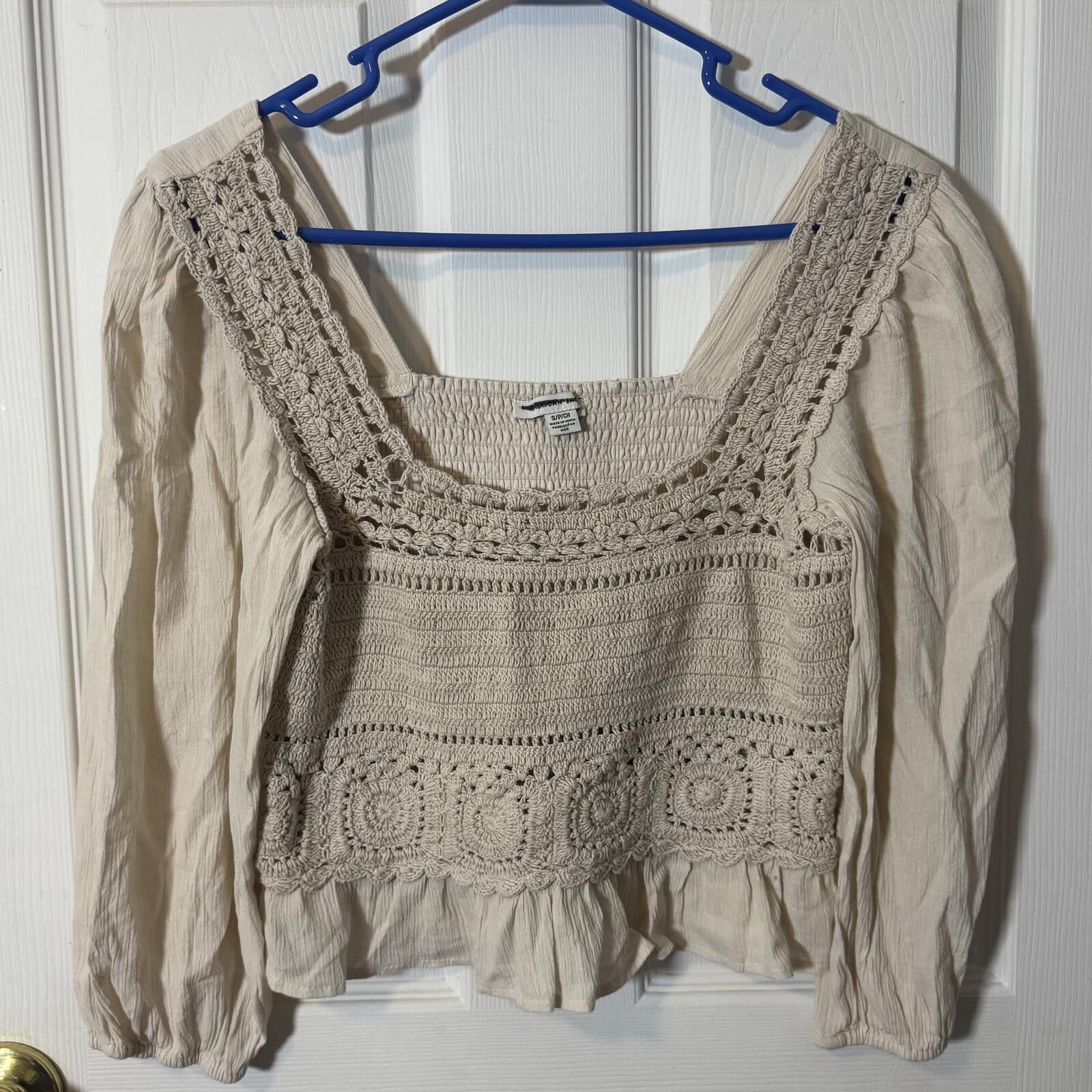 American Eagle Outfitters American Eagle Beige Crochet Long Sleeve Top Size S Size S / US 4 / IT 40 - 1 Thumbnail