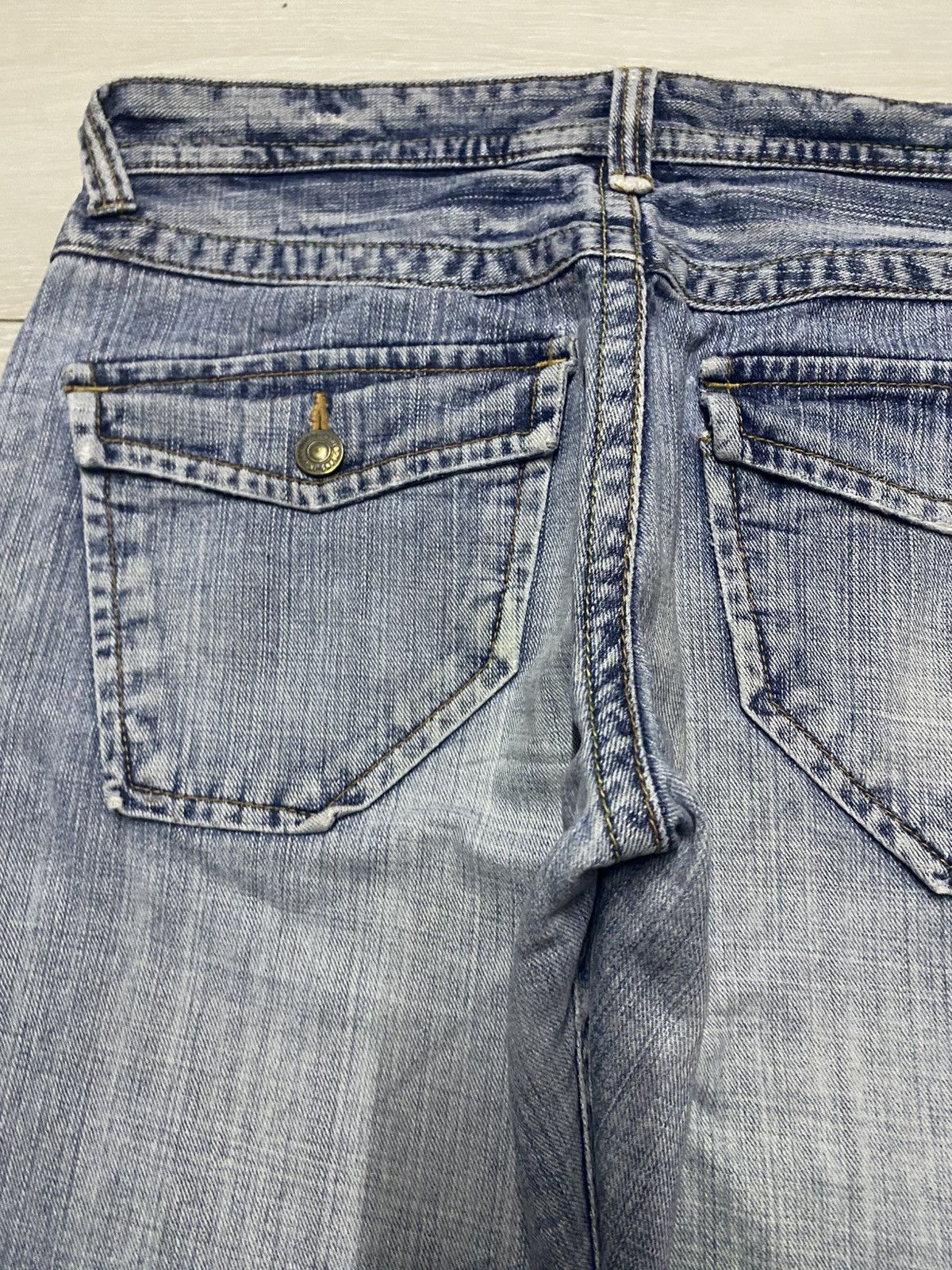 Japanese Brand Vintage Japanese Brand Light Wash Distressed Baggy Jeans Size US 36 / EU 52 - 9 Thumbnail