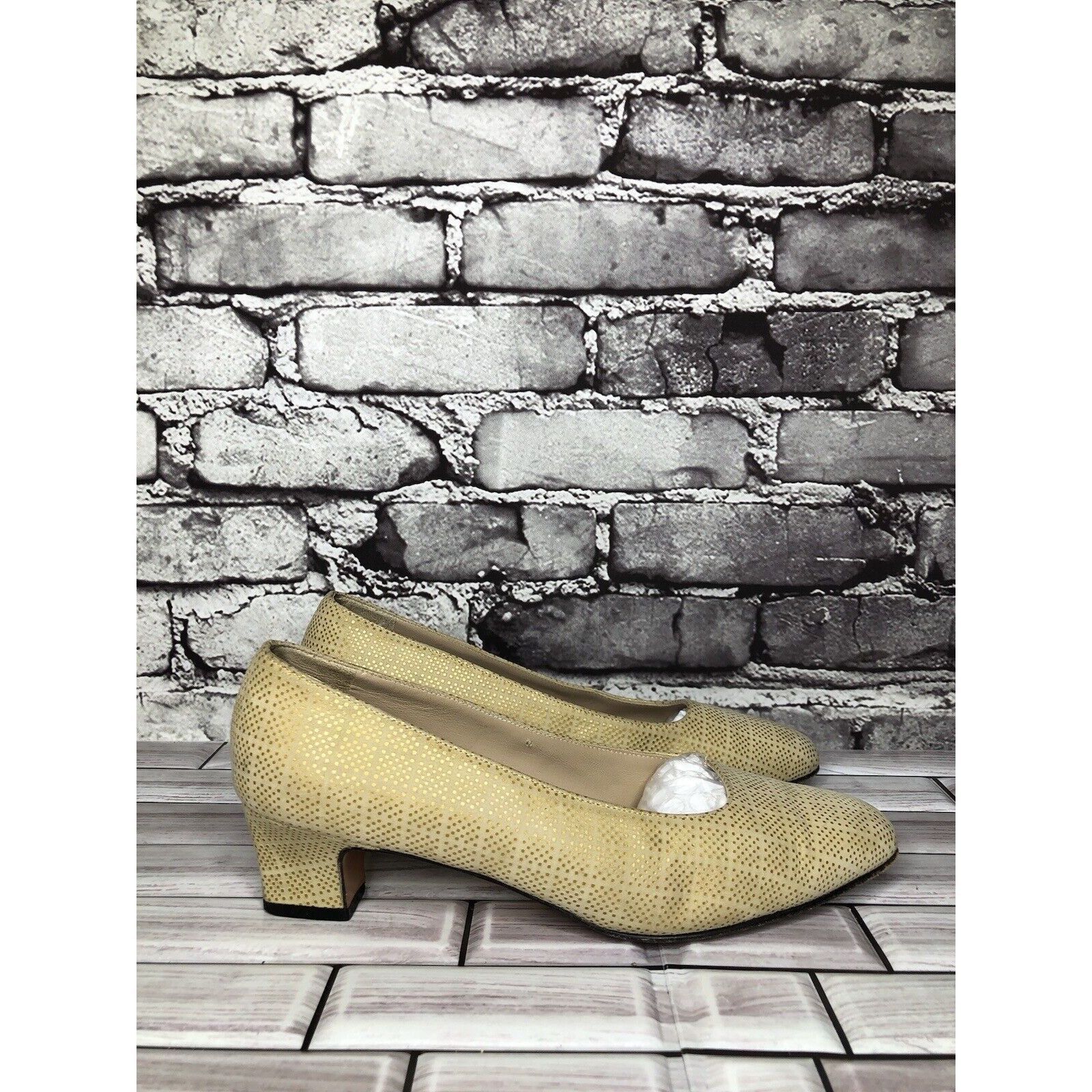 Salvatore Ferragamo Salvatore Ferragamo Beige Leather Geometric Dress Pump Heels Size US 7.5 / IT 37.5 - 3 Thumbnail