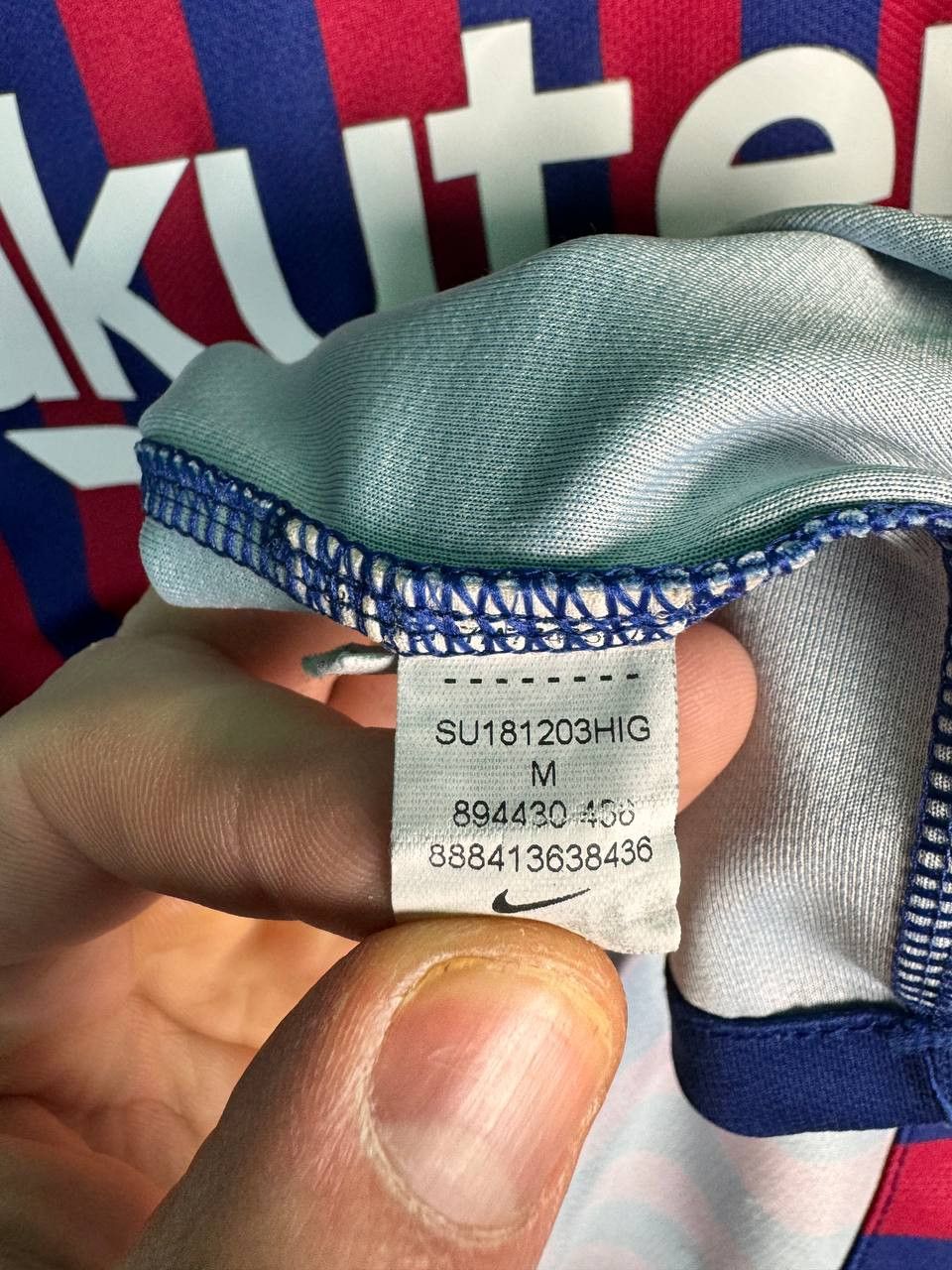 Nike FC BARCELONA FOOTBALL SHIRT NIKE ORIGINAL JERSEY SIZE M Size US M / EU 48-50 / 2 - 3 Thumbnail
