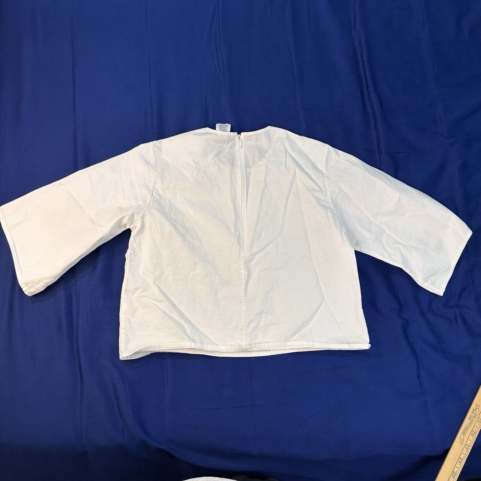 Rosie Assoulin Rosie Assoulin Shirt XS Crew Neck White Back Zip Blouse Top Size XS / US 0-2 / IT 36-38 - 6 Thumbnail