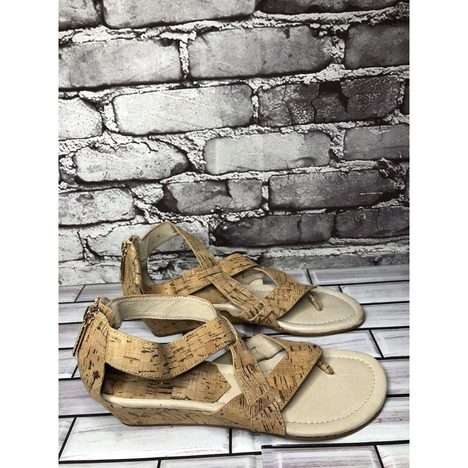 Donald Pliner Donald Pliner Deann Tan Cork Wedge Back Zipper Sandals Women Size US 7.5 / IT 37.5 - 13 Thumbnail