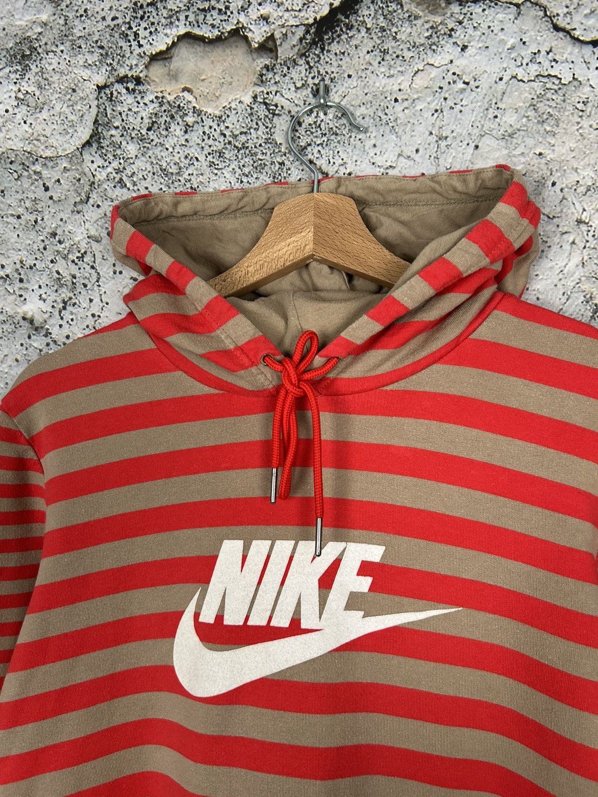 Nike Vintage Nike Center Logo Swoosh Stripe Hoodie Streetwear Size US M / EU 48-50 / 2 - 3 Thumbnail