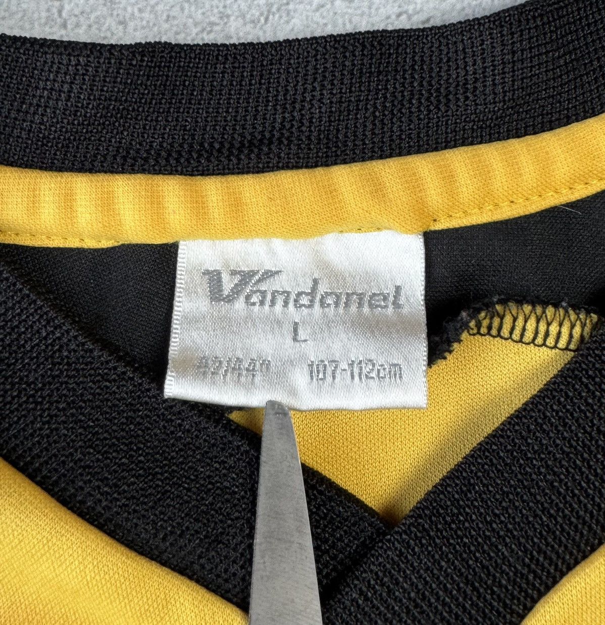 Other Boston United 2007 2009 Home Shirt Soccer Jersey Vandanel Size US L / EU 52-54 / 3 - 11 Thumbnail