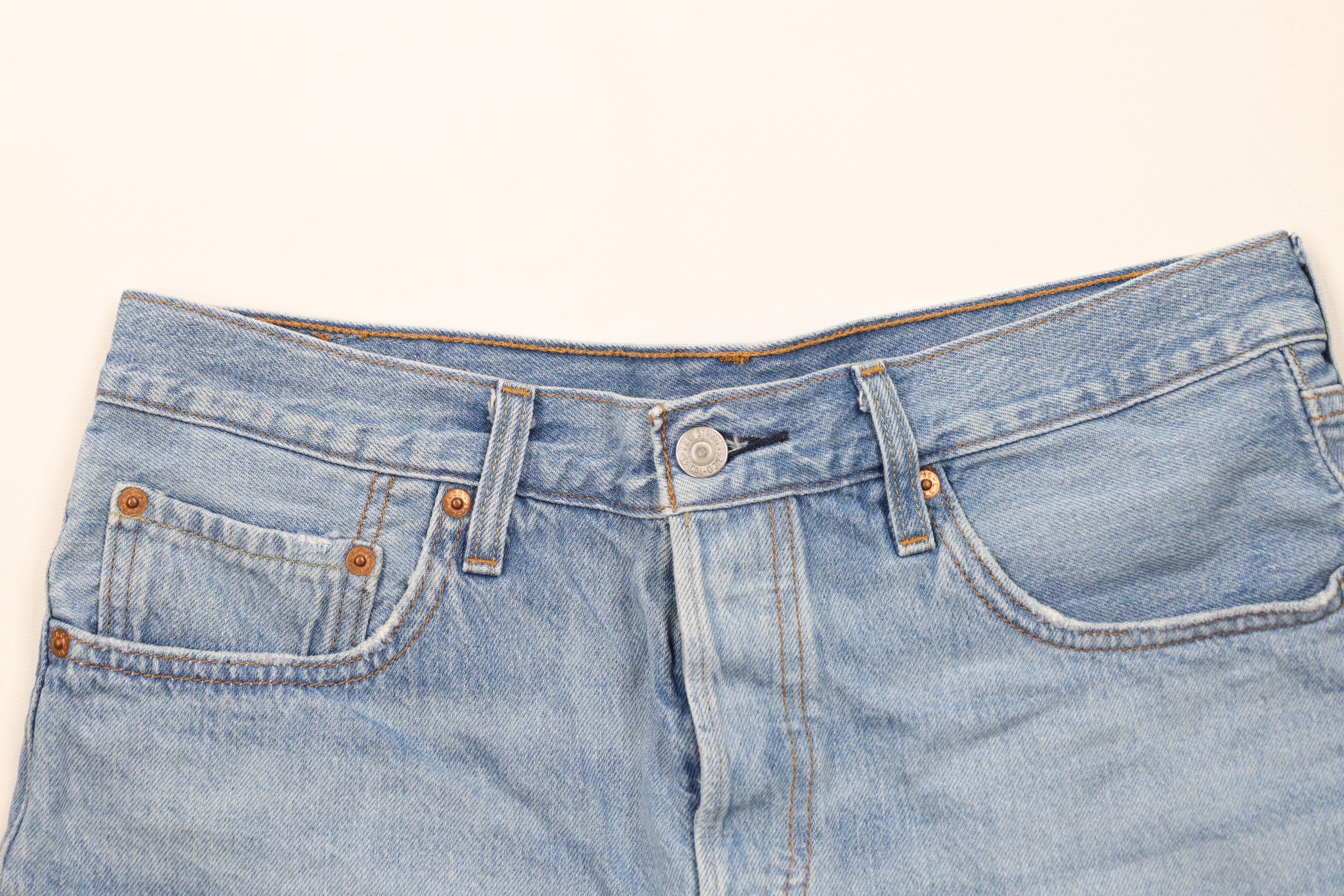 Levi's Vintage Y2K Levis 501xx Button Fly Cut Off Denim Jean Shorts Size 30" / US 8 / IT 44 - 2 Thumbnail