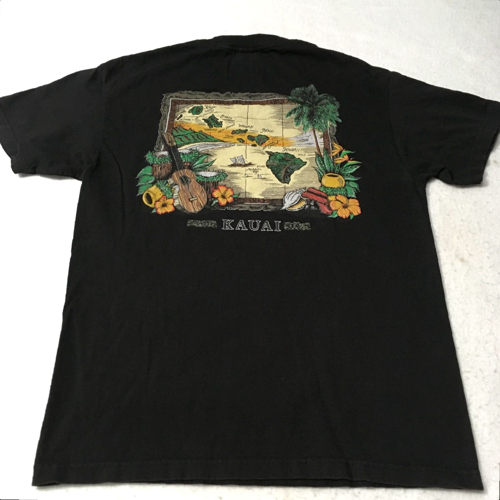 Vintage VINTAGE Maui Kauai Hawaii NICE Graphic T Shirt Tee L Mens Black Island Map 90s Theme Size US L / EU 52-54 / 3 - 2 Thumbnail