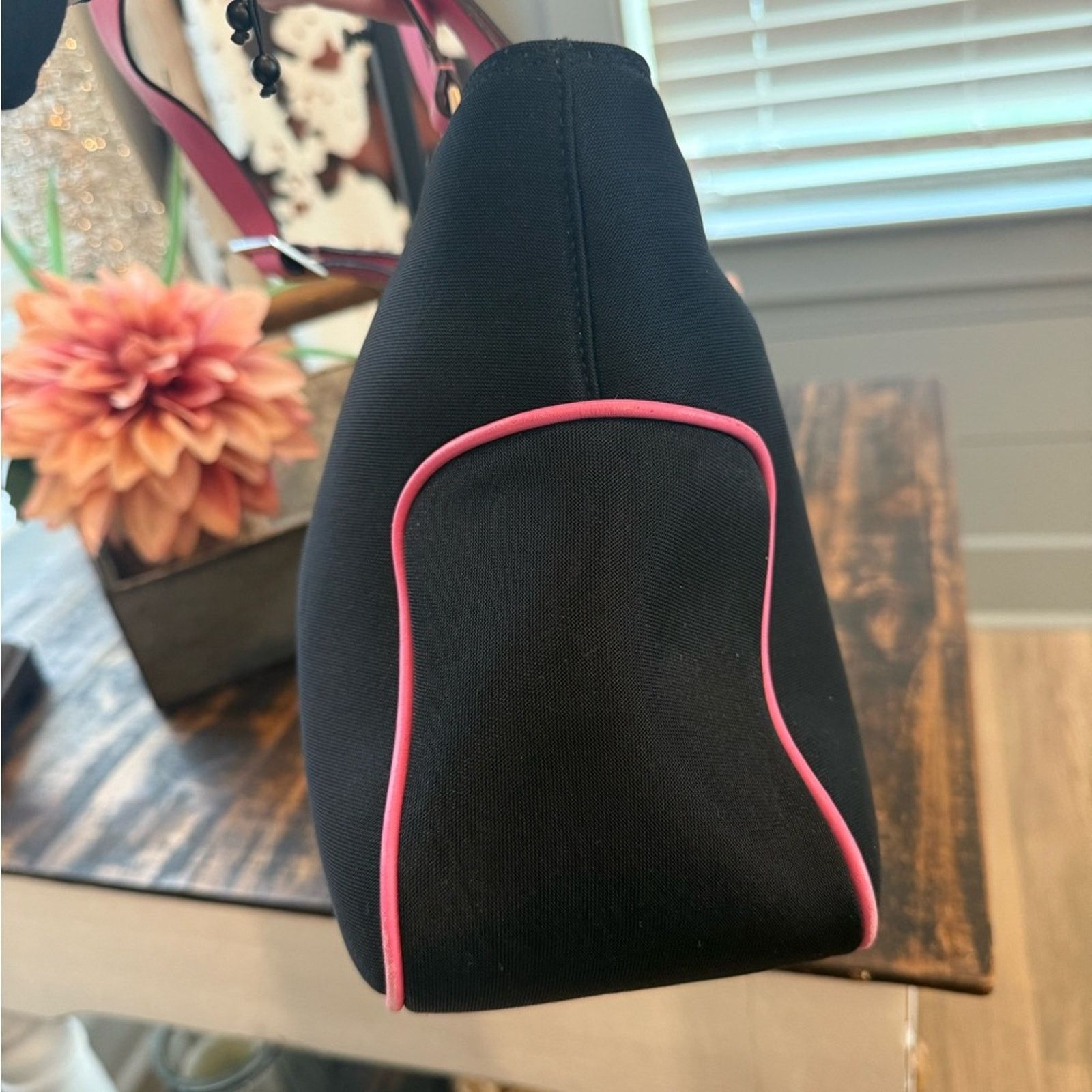 Salvatore Ferragamo Salvatore Ferragamo Black Tote w/Card & Dustbag Size ONE SIZE - 7 Thumbnail