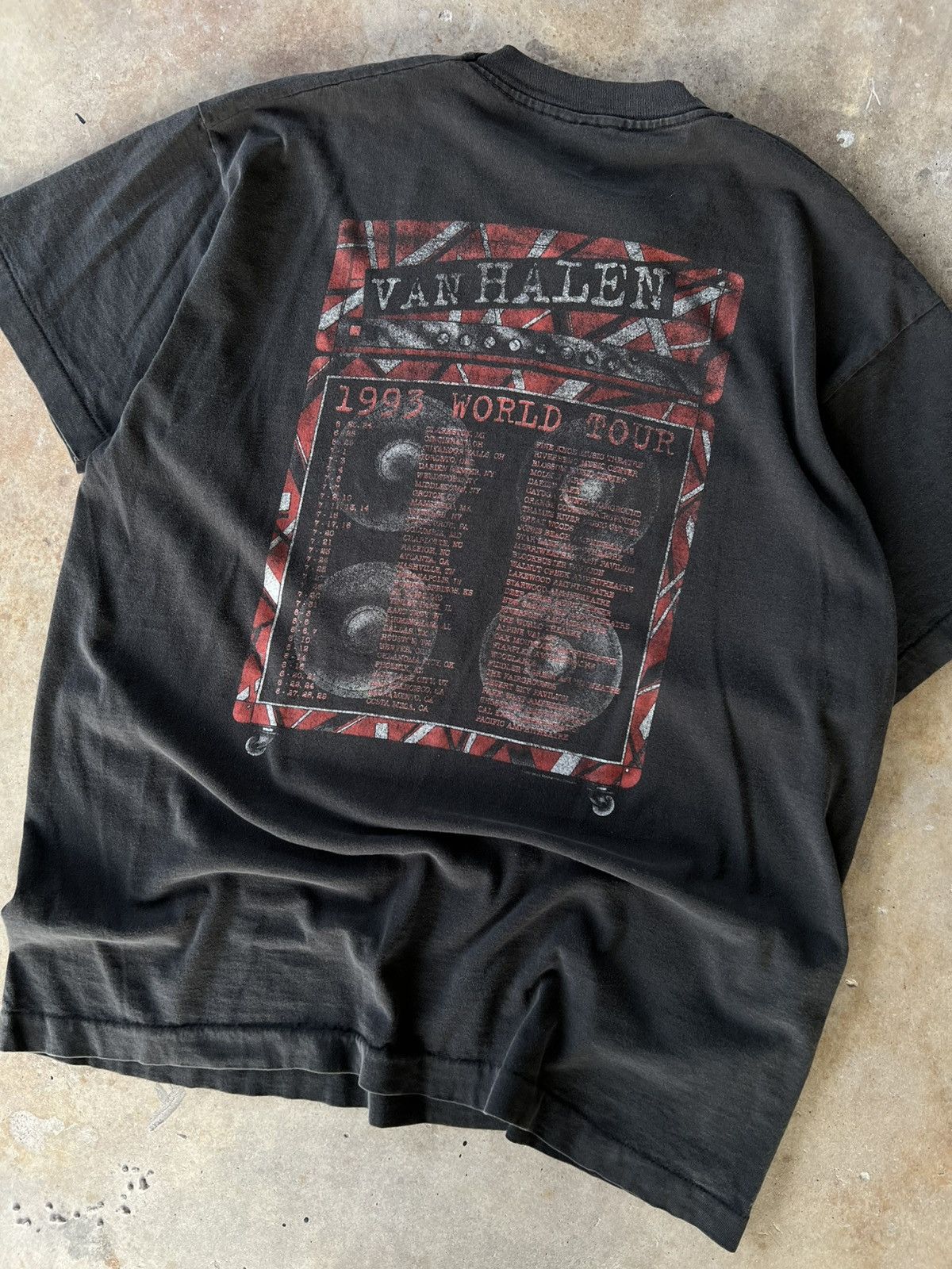Band Tees Vintage 90’s Van Halen Rock Tour Band T Shirt Size US XL / EU 56 / 4 - 2 Thumbnail