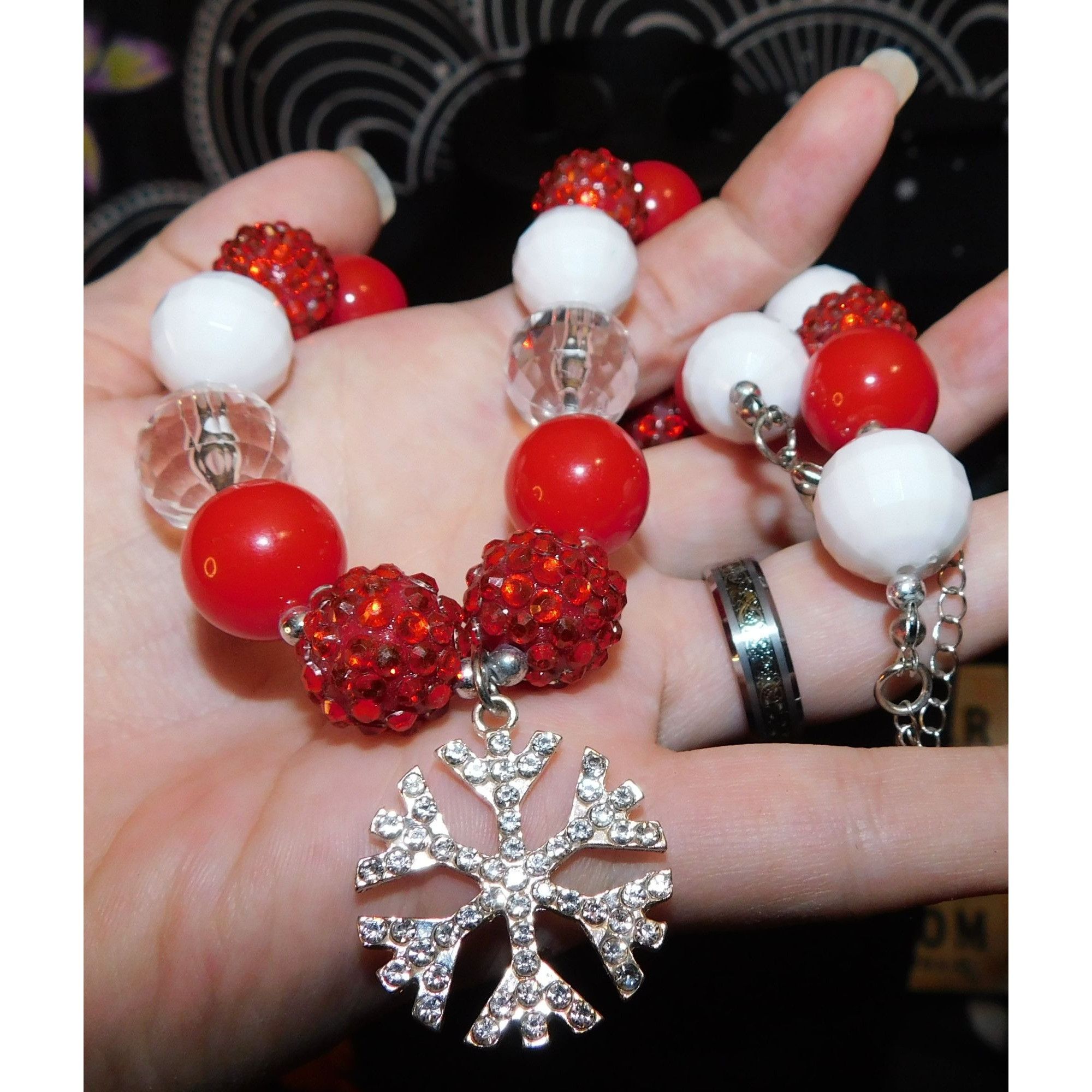 Handmade Red And White Christmas Bubblegum Beaded Snowflake Necklace Size ONE SIZE - 5 Thumbnail