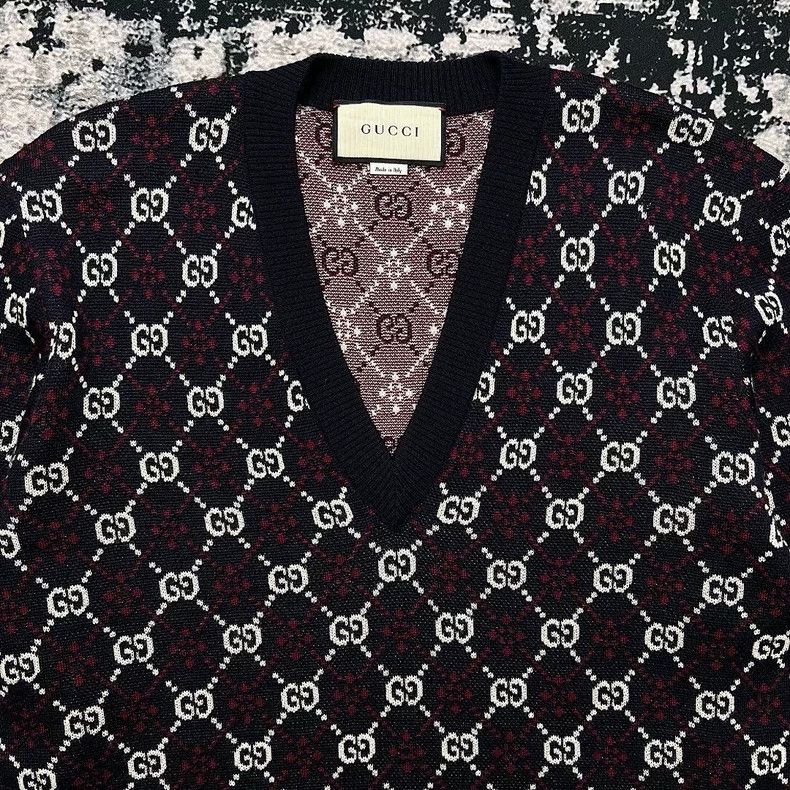 Gucci Gucci Wine red old flower full print logo V-neck knitted w Size US M / EU 48-50 / 2 - 2 Thumbnail