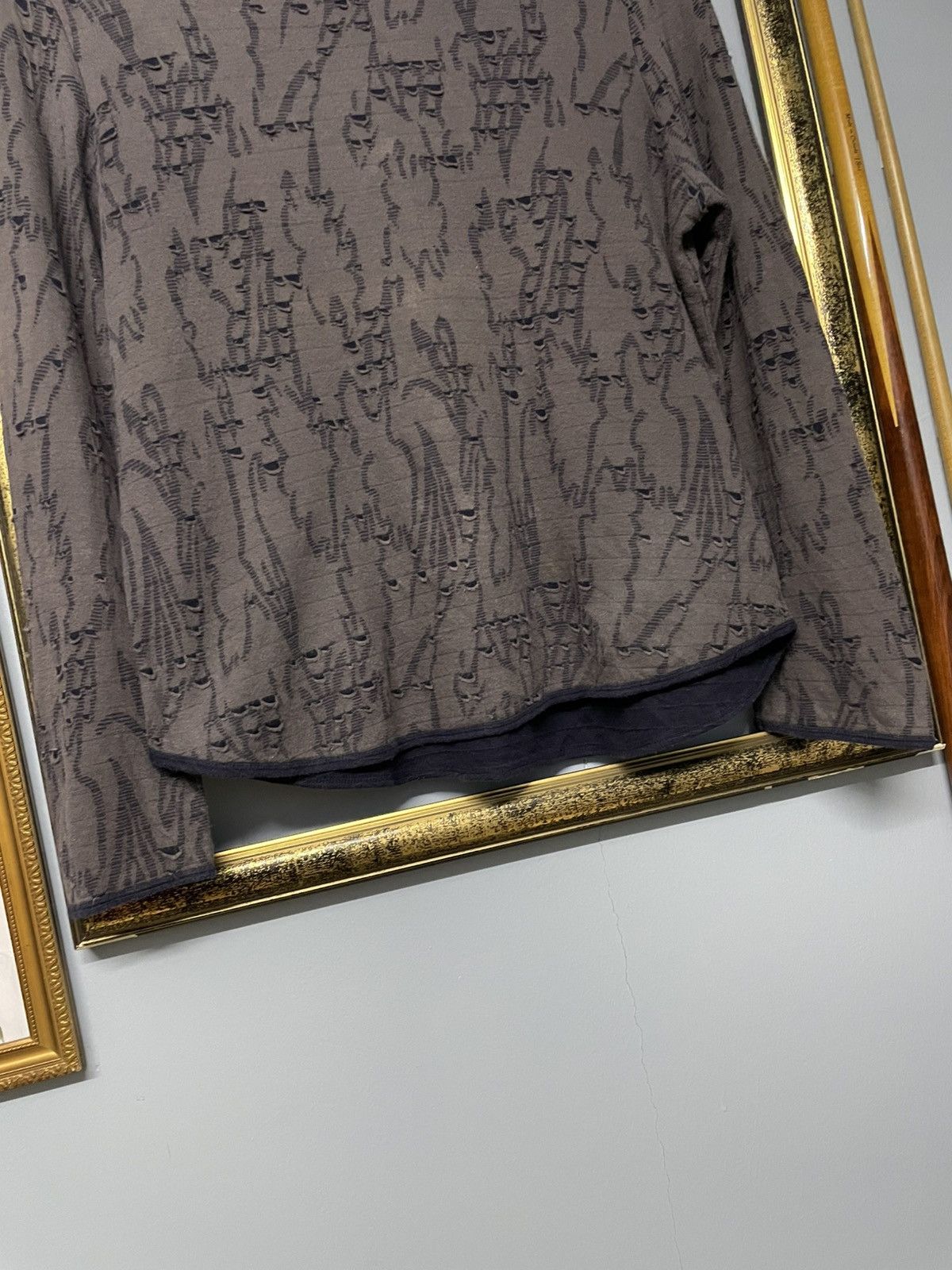 Japanese Brand Vintage 1990s Japan Gianni Lo Guidice Tribal Distressed Tee Size US M / EU 48-50 / 2 - 4 Thumbnail