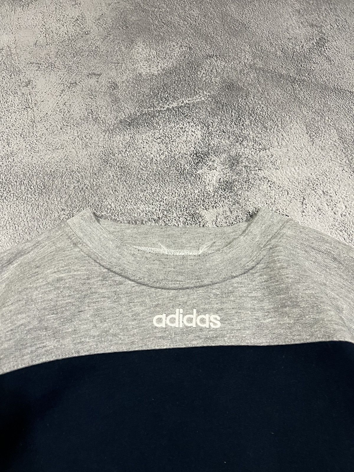 Adidas × Vintage Vintage Y2k Adidas 🩶 Center Logo Rare Sweatshirt 90’s Size US XL / EU 56 / 4 - 5 Thumbnail