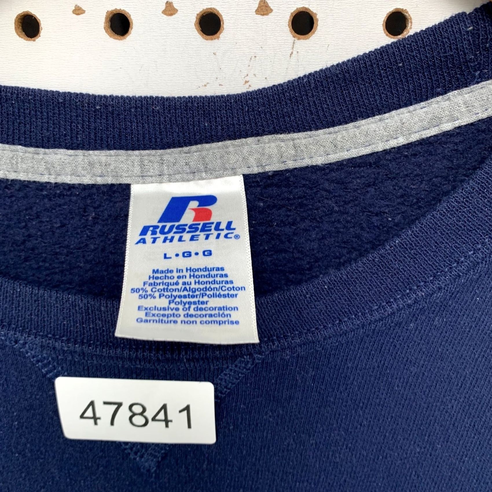 Russell Athletic VINTAGE Russell Athletic UIC College Nursing Sweatshirt Mens L Navy Blue Fleece Crewneck Size US L / EU 52-54 / 3 - 3 Thumbnail