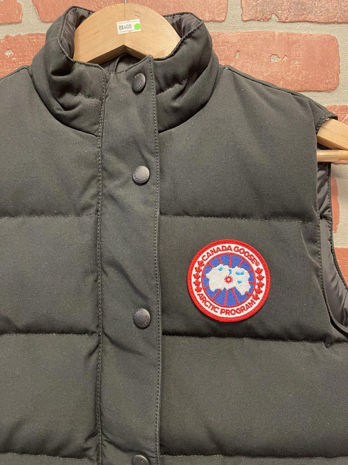 Canada Goose Size XS - Canada Goose Vest 2832L Black Size US XS / EU 42 / 0 - 5 Thumbnail