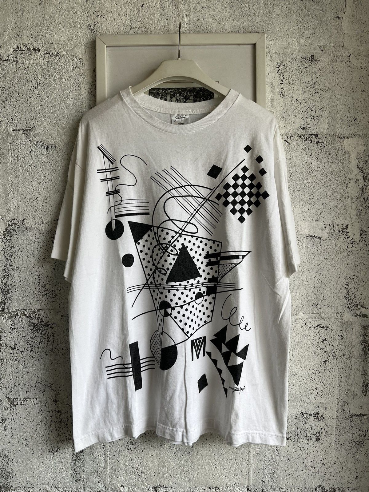 Vintage Vintage Gilda Mary 1993’s art design T-shirt Size US XL / EU 56 / 4 - 2 Thumbnail