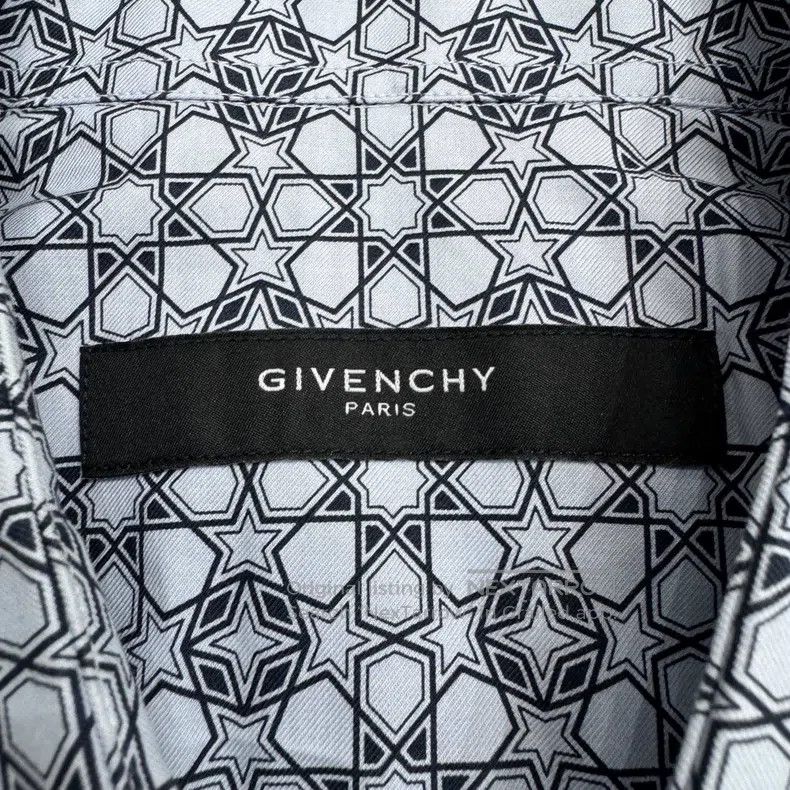 Givenchy Givenchy Stars All-Over Printed Short-Sleeve Shirt Size US L / EU 52-54 / 3 - 2 Thumbnail