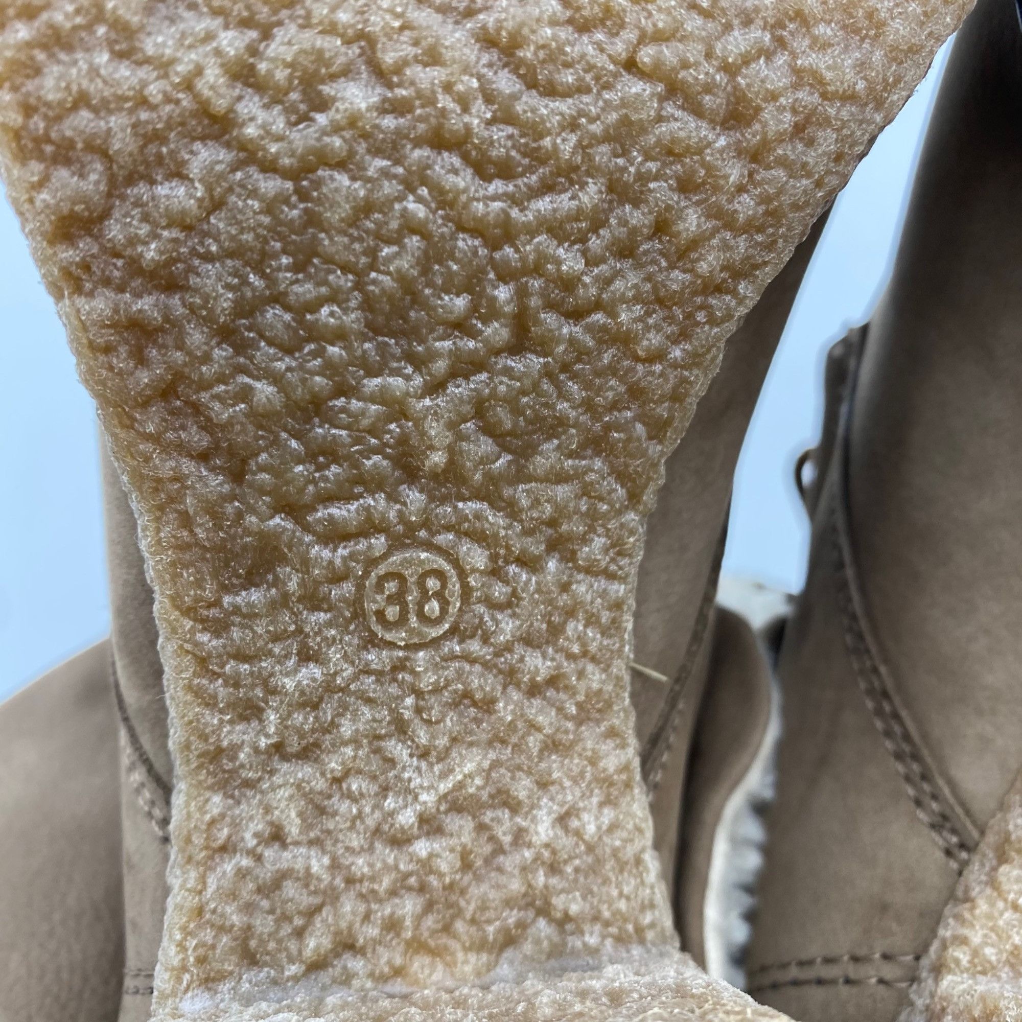 Other Maria Tan Suede leather Sherpa Lined Fold over ankle Bootie Size US 8 / IT 38 - 12 Thumbnail