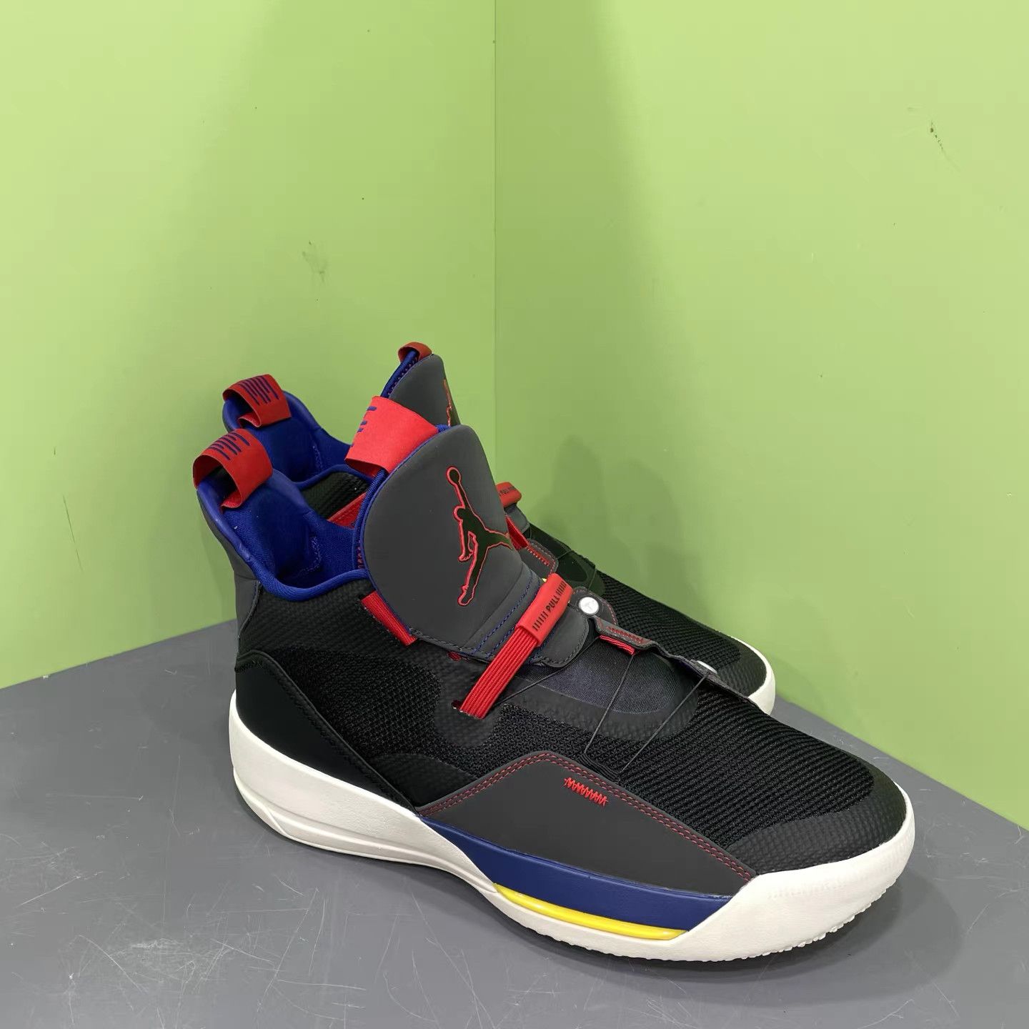 Jordan Brand Air Jordan 33 Black/White/Red Basketball Shoes K15 Size US 10 / EU 43 - 3 Thumbnail