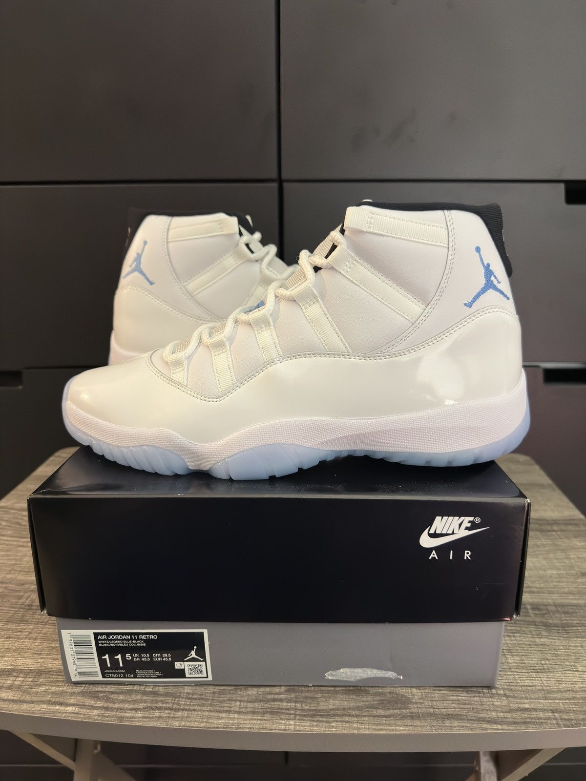 Jordan 11 Retro Legend Blue Size 11.5