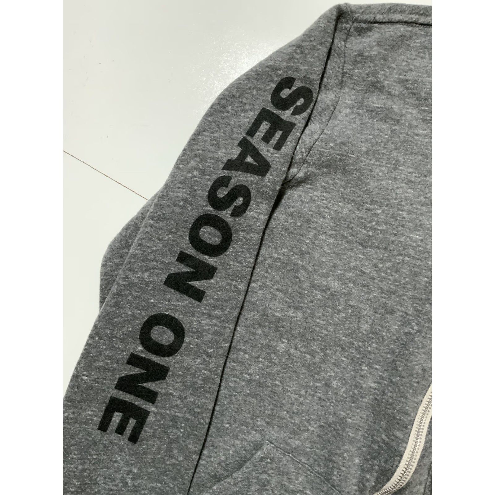 Vintage VINTAGE Alex Inc ABC Sitcom TV Series Season One Cast Crew Promo Full Zip Hoodie Sz. M Gray Mens Size US M / EU 48-50 / 2 - 7 Thumbnail