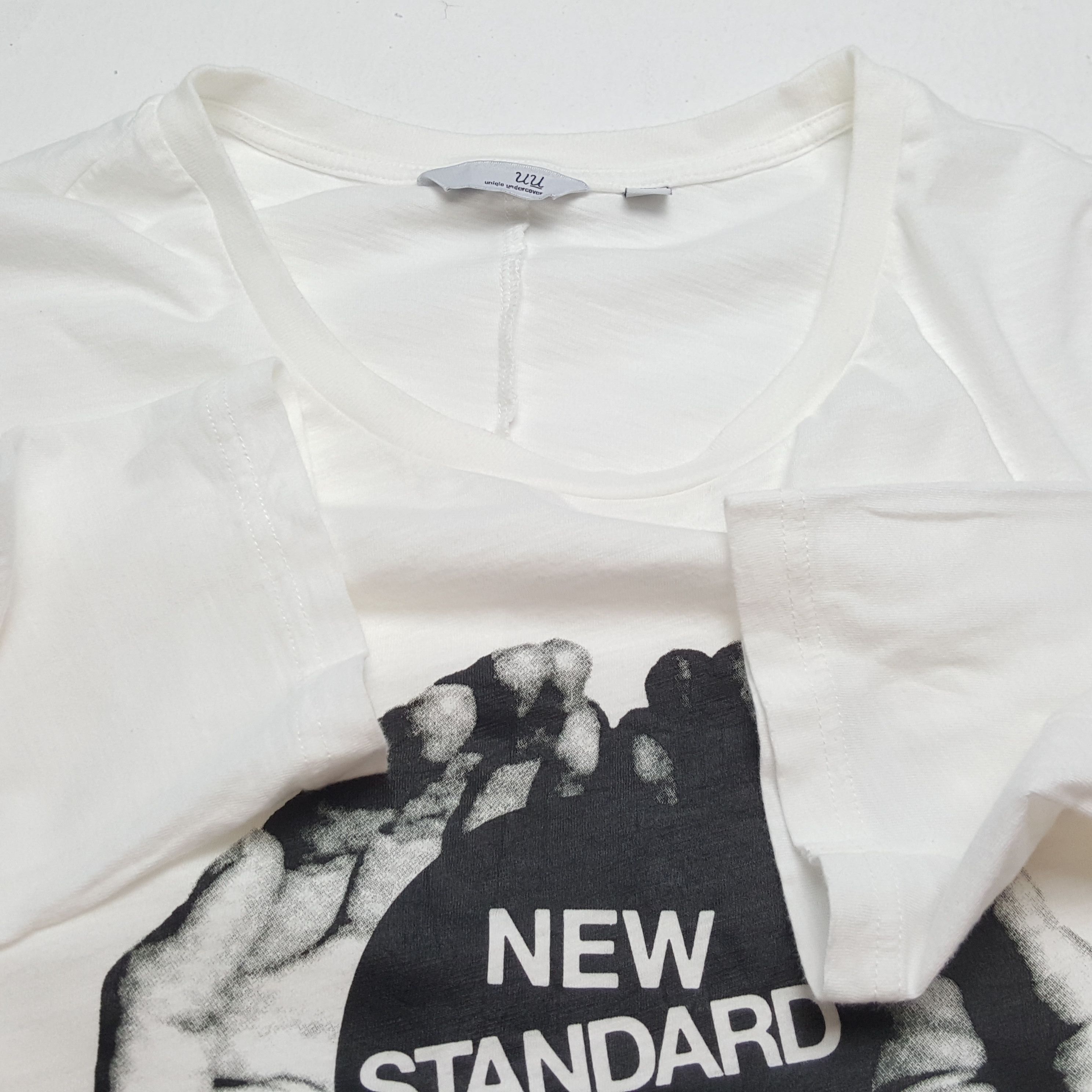 Undercover × Uniqlo UNIQLO UNDERCOVER Japanese Brand Streetwear Tshirt Size US M / EU 48-50 / 2 - 9 Thumbnail
