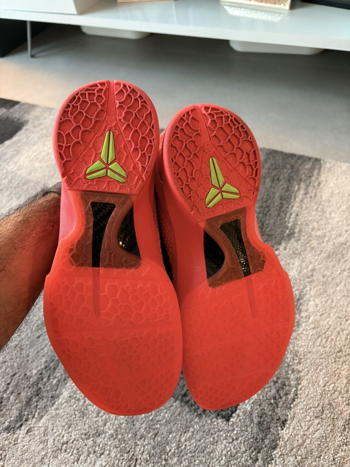 Nike Nike Kobe 6 Reverse Grinch Size US 11 / EU 44 - 5 Thumbnail