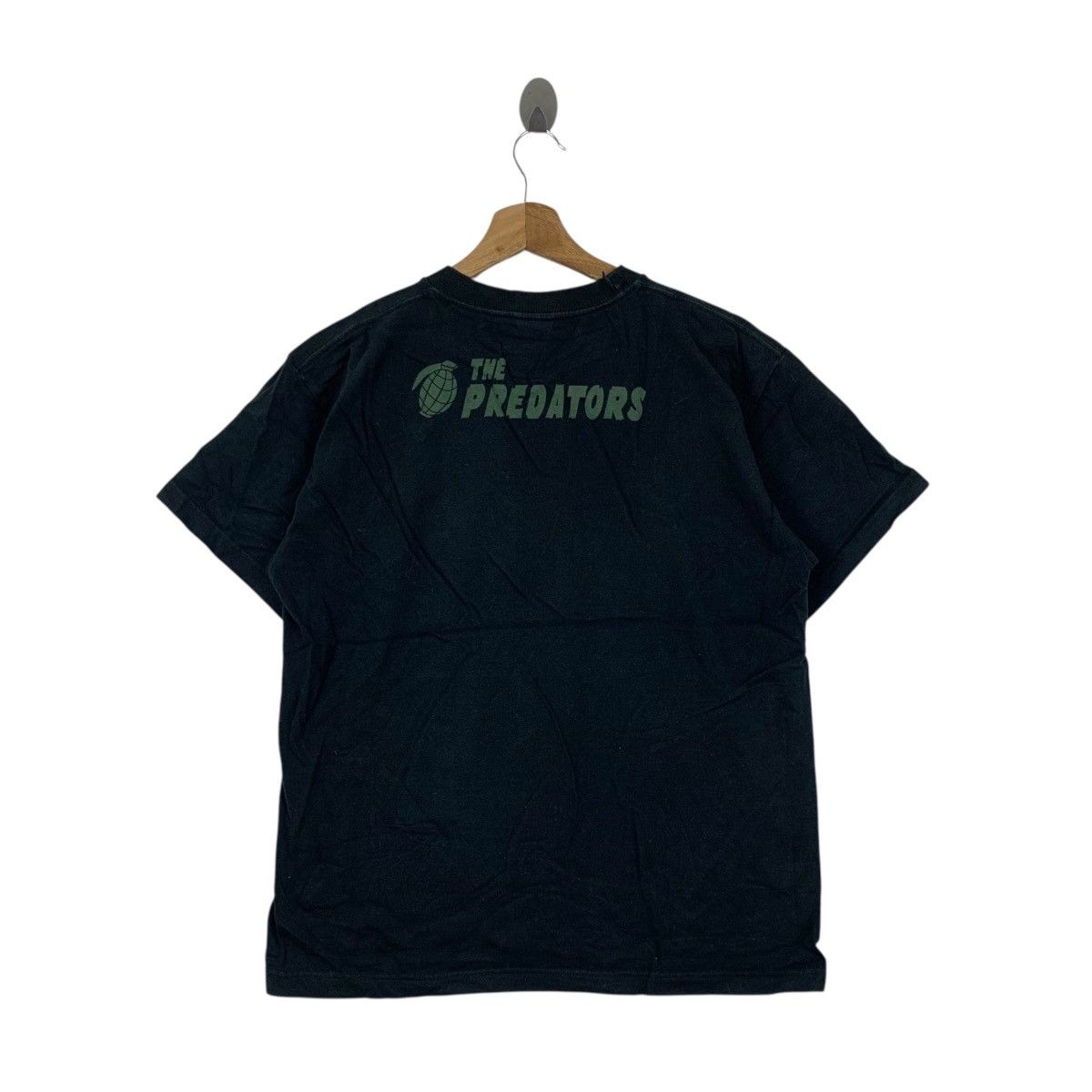 Japanese Brand THE PREDATORS Shoot The Moon Japanese Band Rock Short Shirt Size US M / EU 48-50 / 2 - 4 Thumbnail