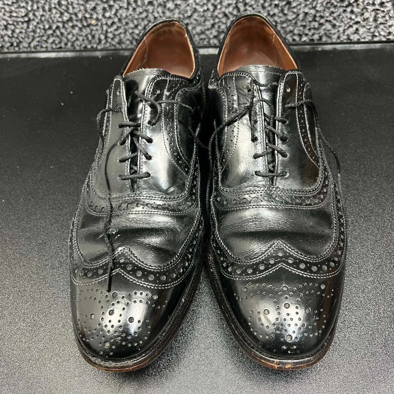 Allen Edmonds Allen Edmonds McAllister Dress 10 D Leather Oxford 47276 Size US 10 / EU 43 - 2 Thumbnail