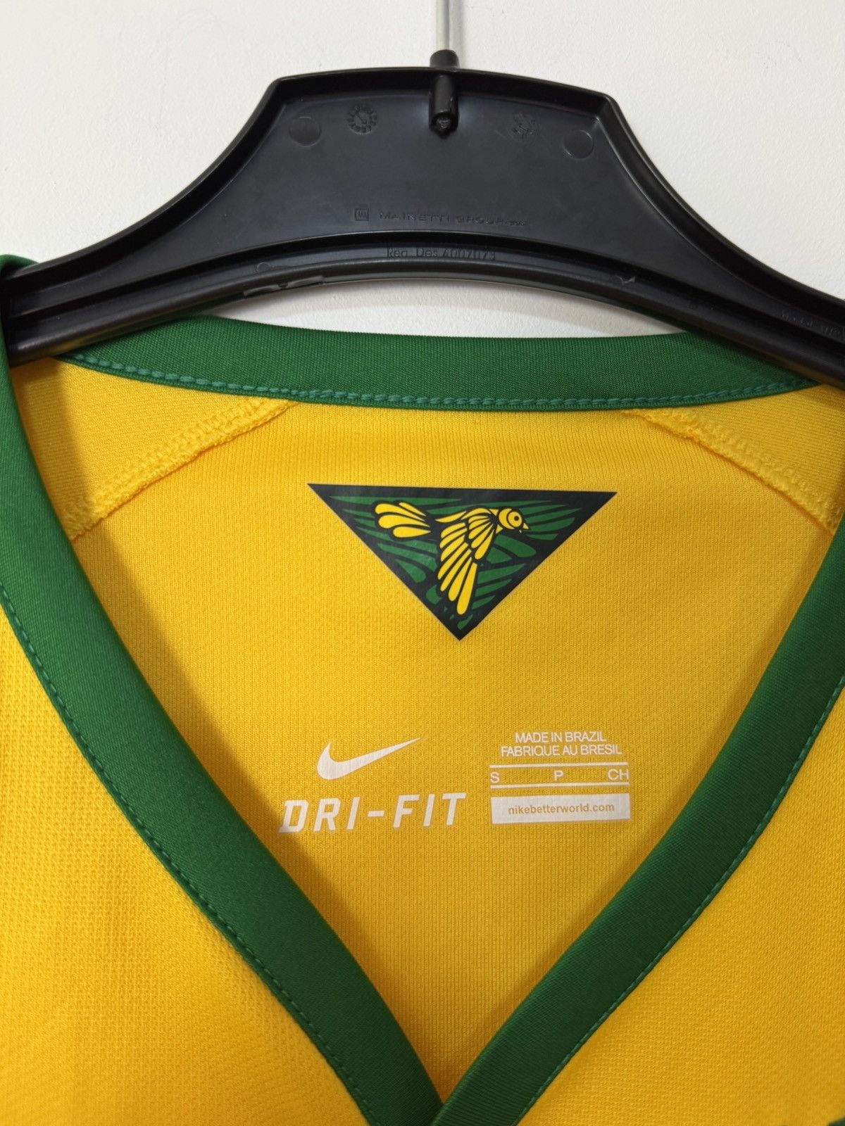 Nike Nike Brazil National Team 2014 Football Soccer Jersey Yellow Size US S / EU 44-46 / 1 - 9 Thumbnail